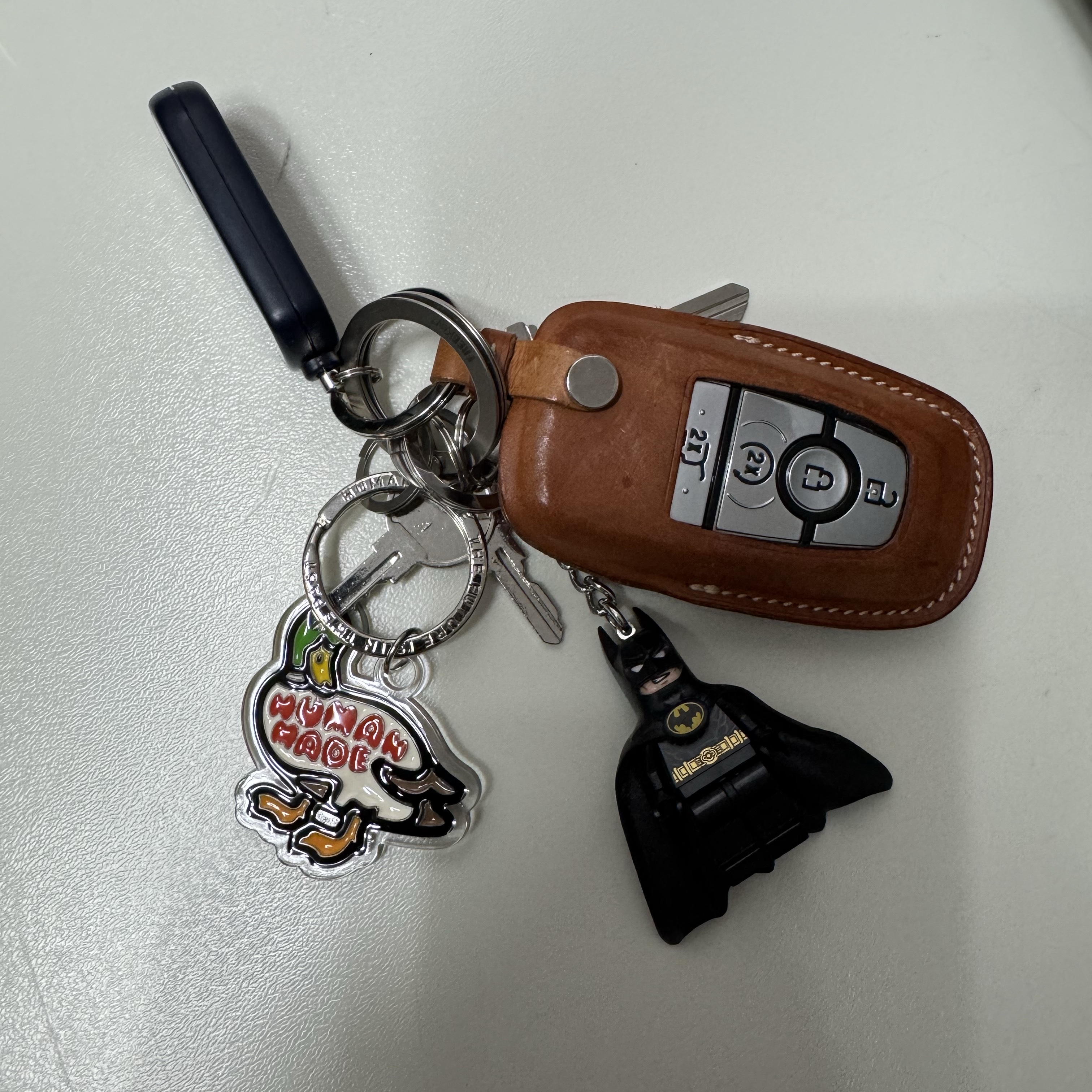 Human Made Animal Keychain Green 착용 스타일