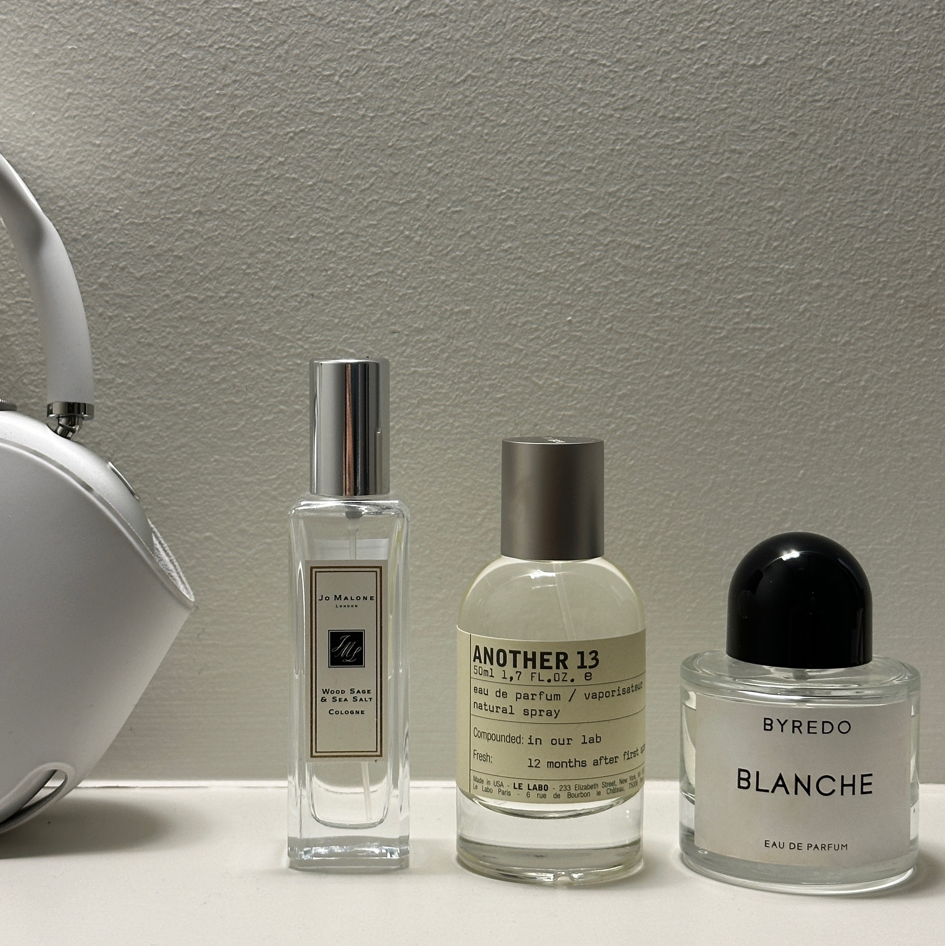 Le Labo Another 13 Eau De Parfum 50ml, Byredo Blanche Eau De Parfum 50ml 착용 스타일 - 2