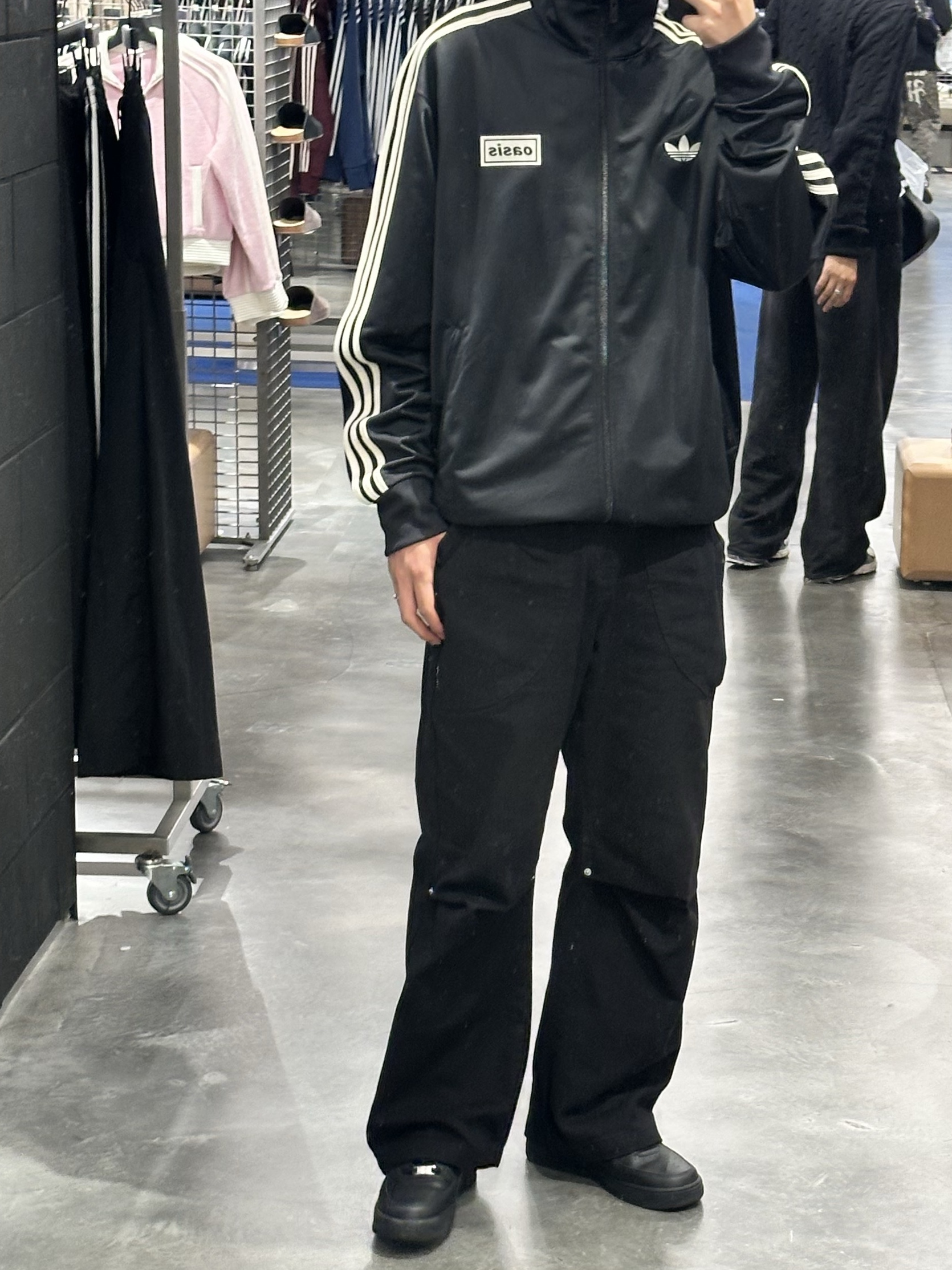 Adidas x Oasis Tour Firebird Track Top Black - KR Sizing, Nike Air Force 1 '07 Low Triple Black 착용 스타일 - 2
