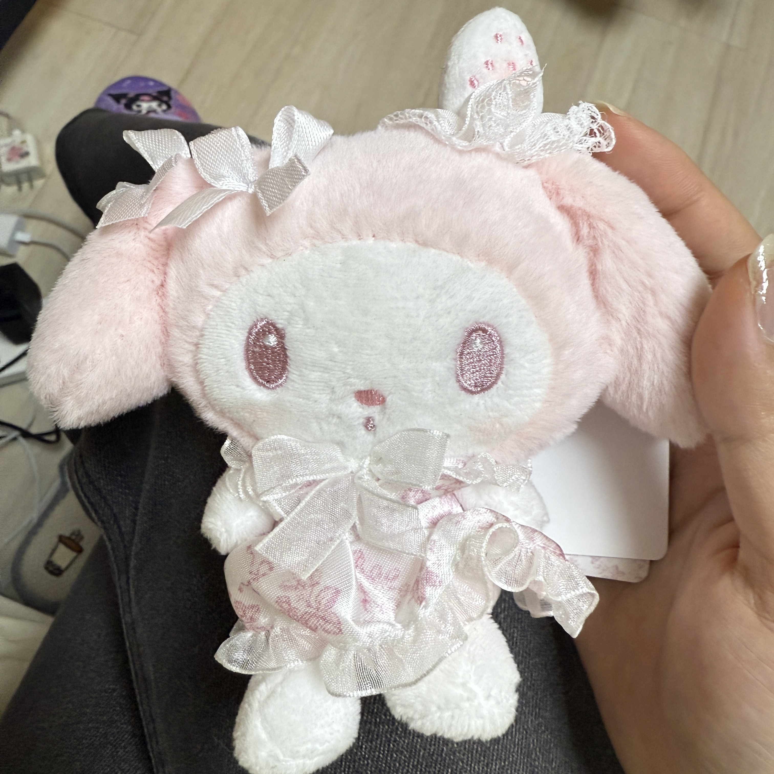 Sanrio My Melody White Strawberry Tea Time Series Mascot Holder 착용 스타일