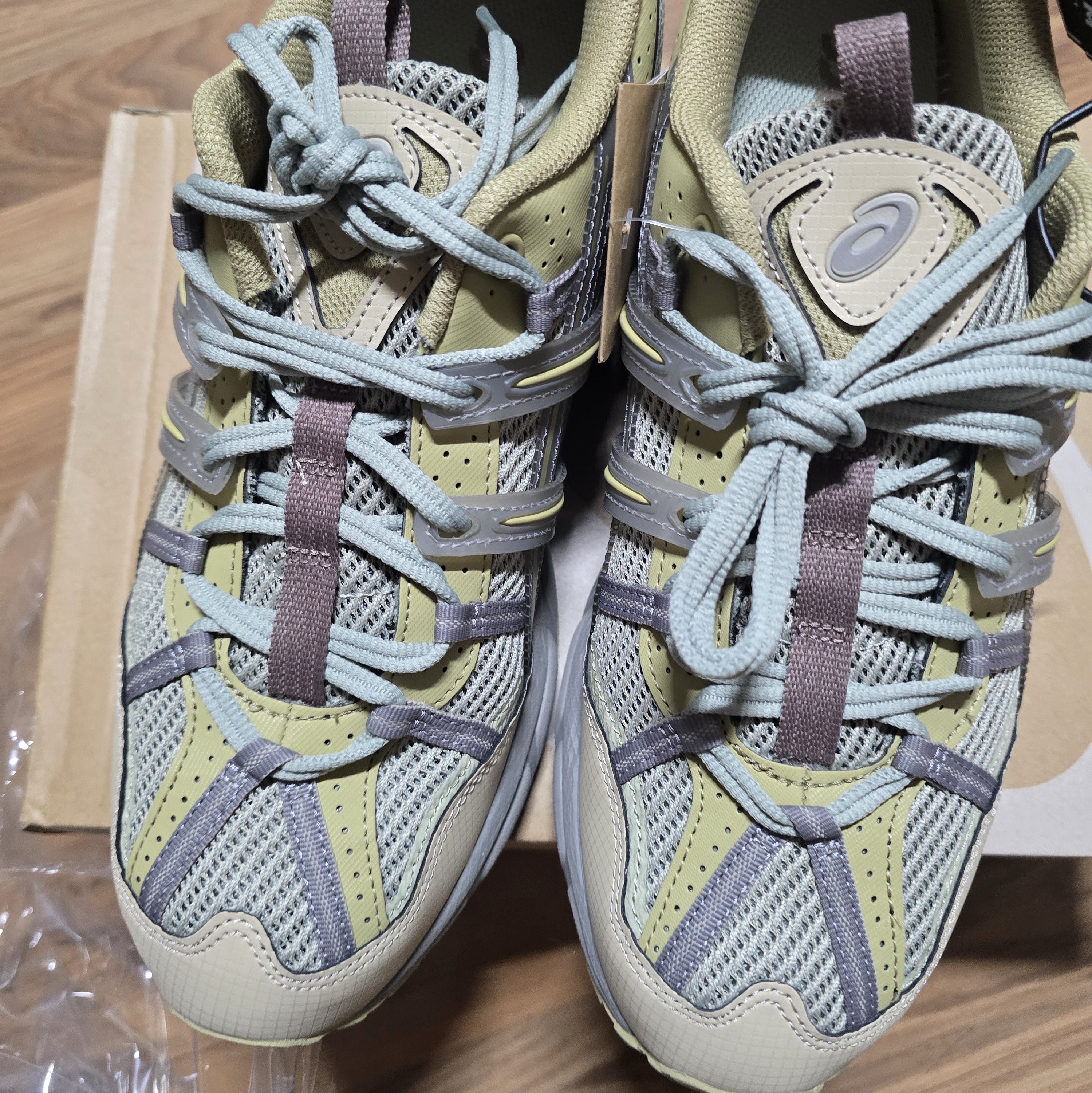 Asics Gel-Sonoma 15-50 Khaki Beige 착용 스타일 - 1