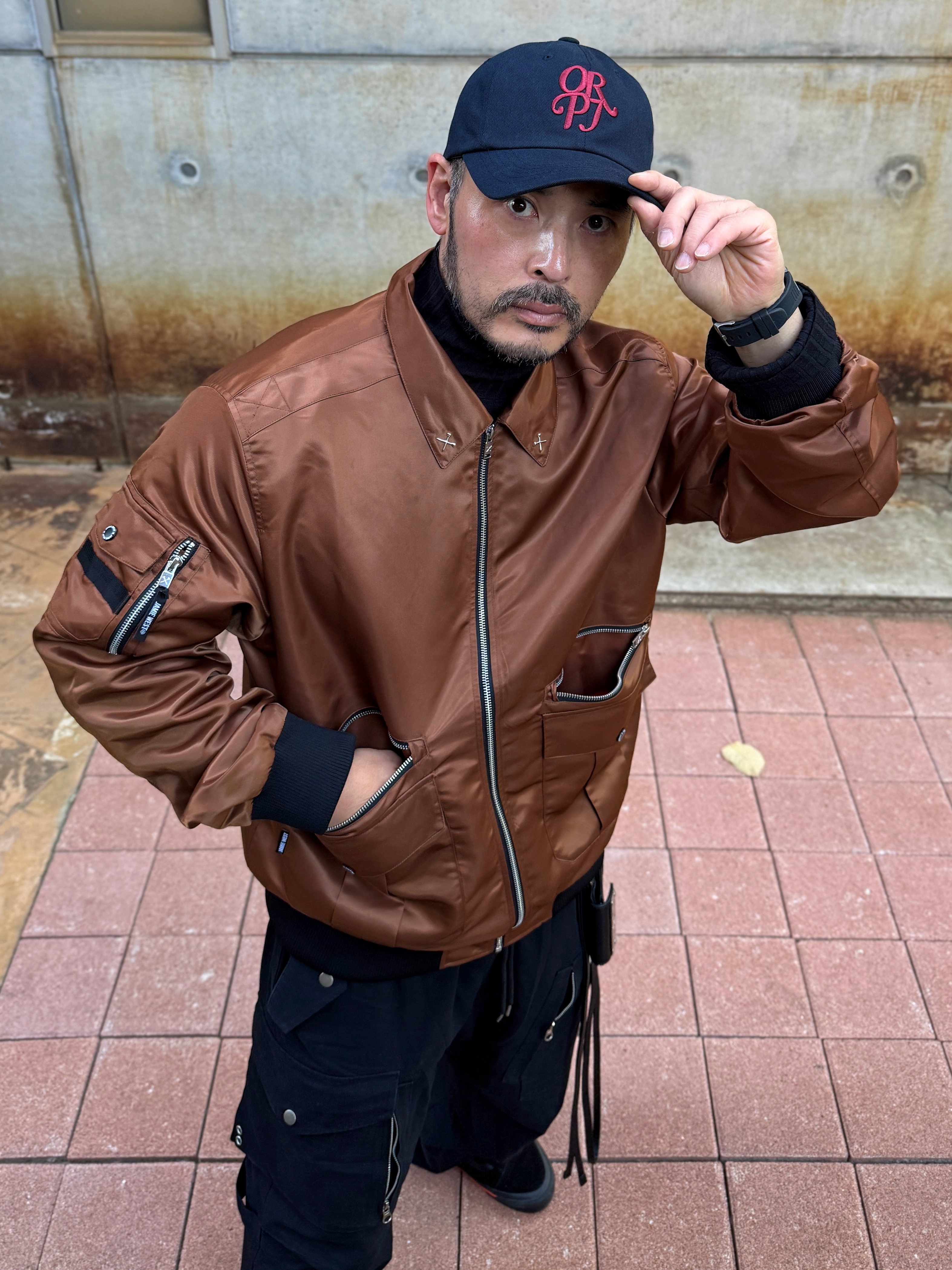 Vans Vault x WTAPS Vault Old Skool LX Black Orange, Flavorism Ripstop Parachute Cargo Pants Black 착용 스타일 - 4