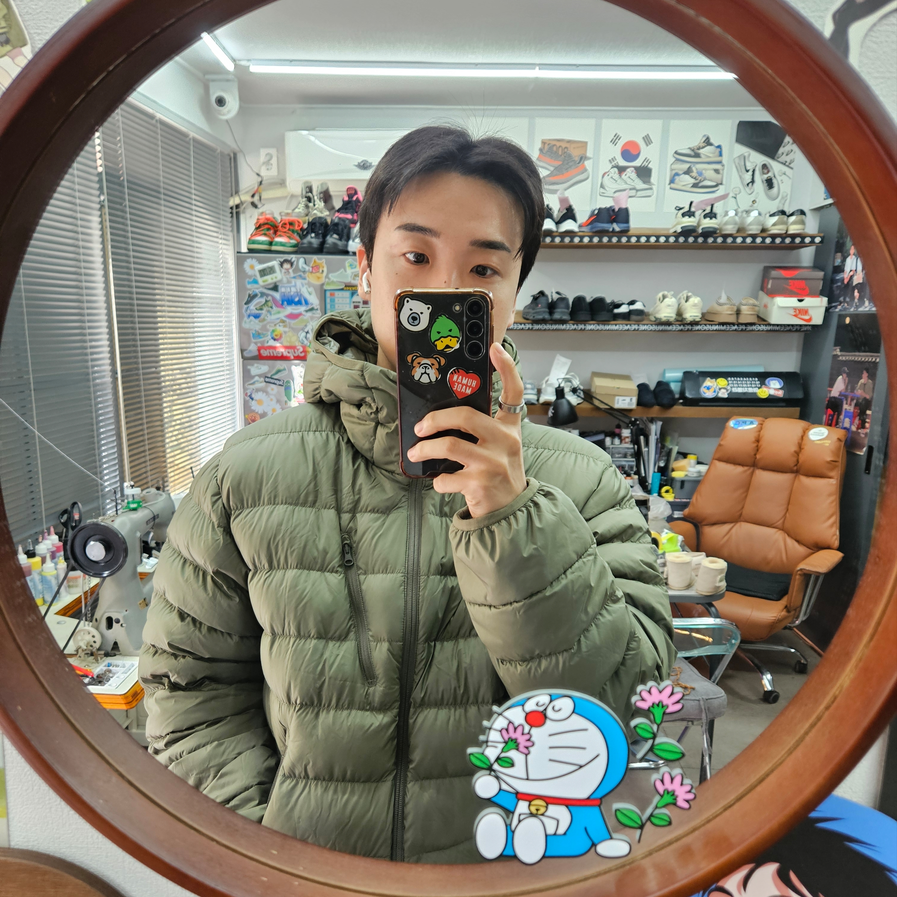 Musinsa Standard City Leisure Hooded Light Down Jacket Khaki 착용 스타일