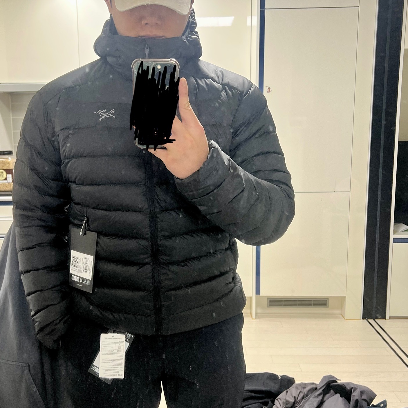 Arc'teryx Rampart Pants Black, Arc'teryx Cerium Hoody Black 착용 스타일
