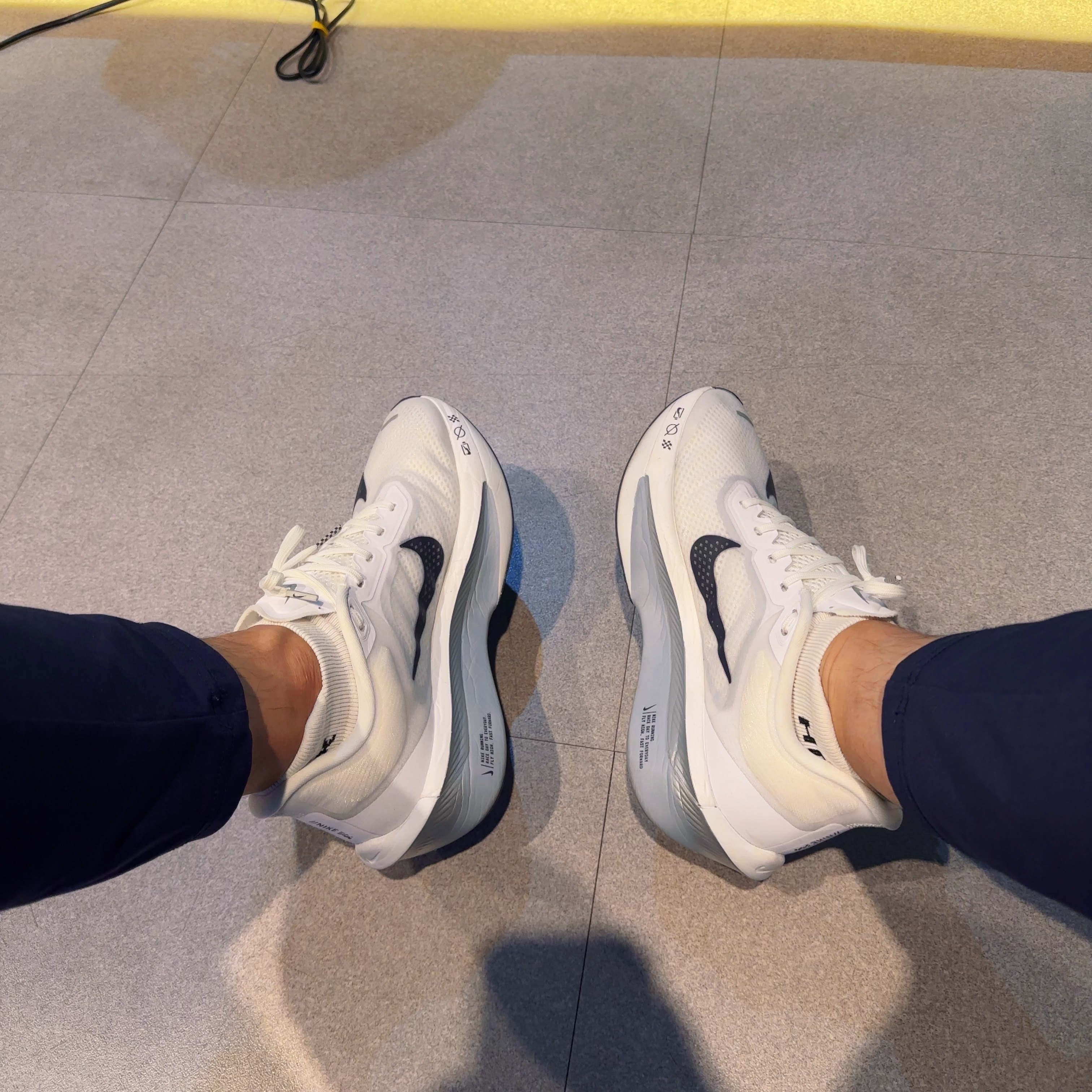 Nike Zoom Fly 6 White Pure Platinum 착용 스타일