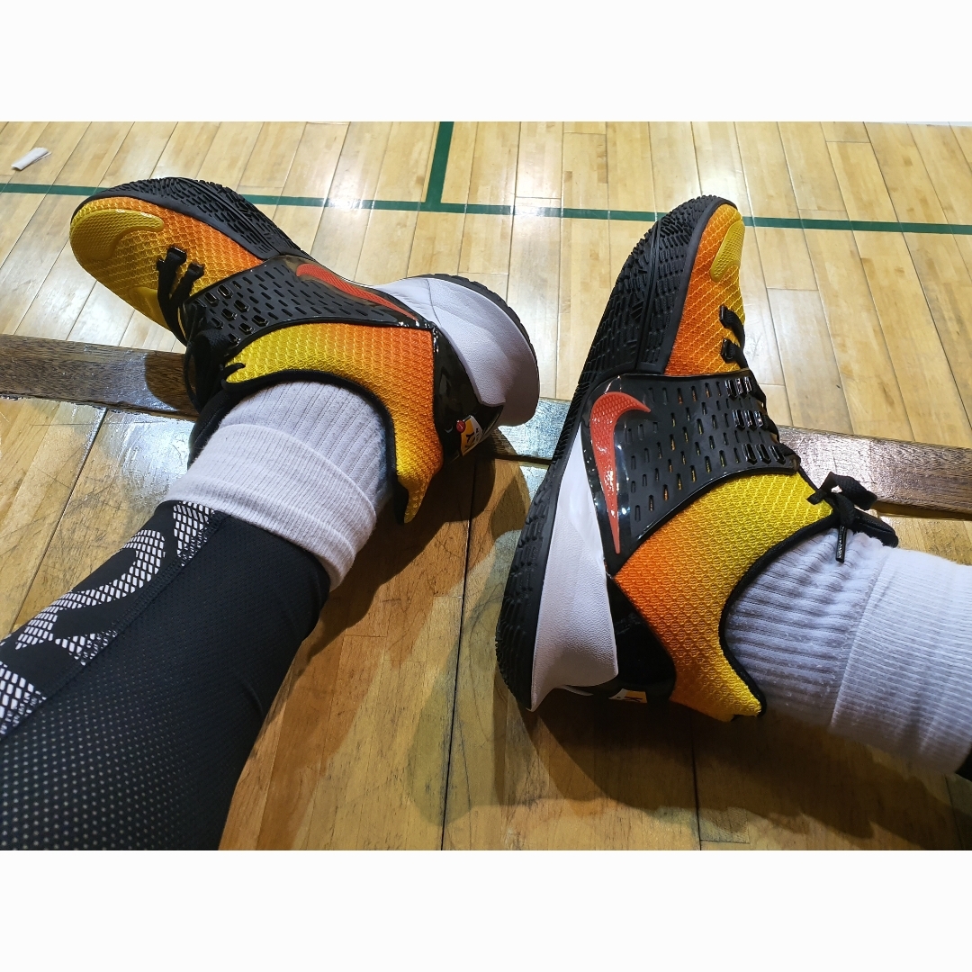Nike Kyrie Low 2 EP Sunset 착용 스타일