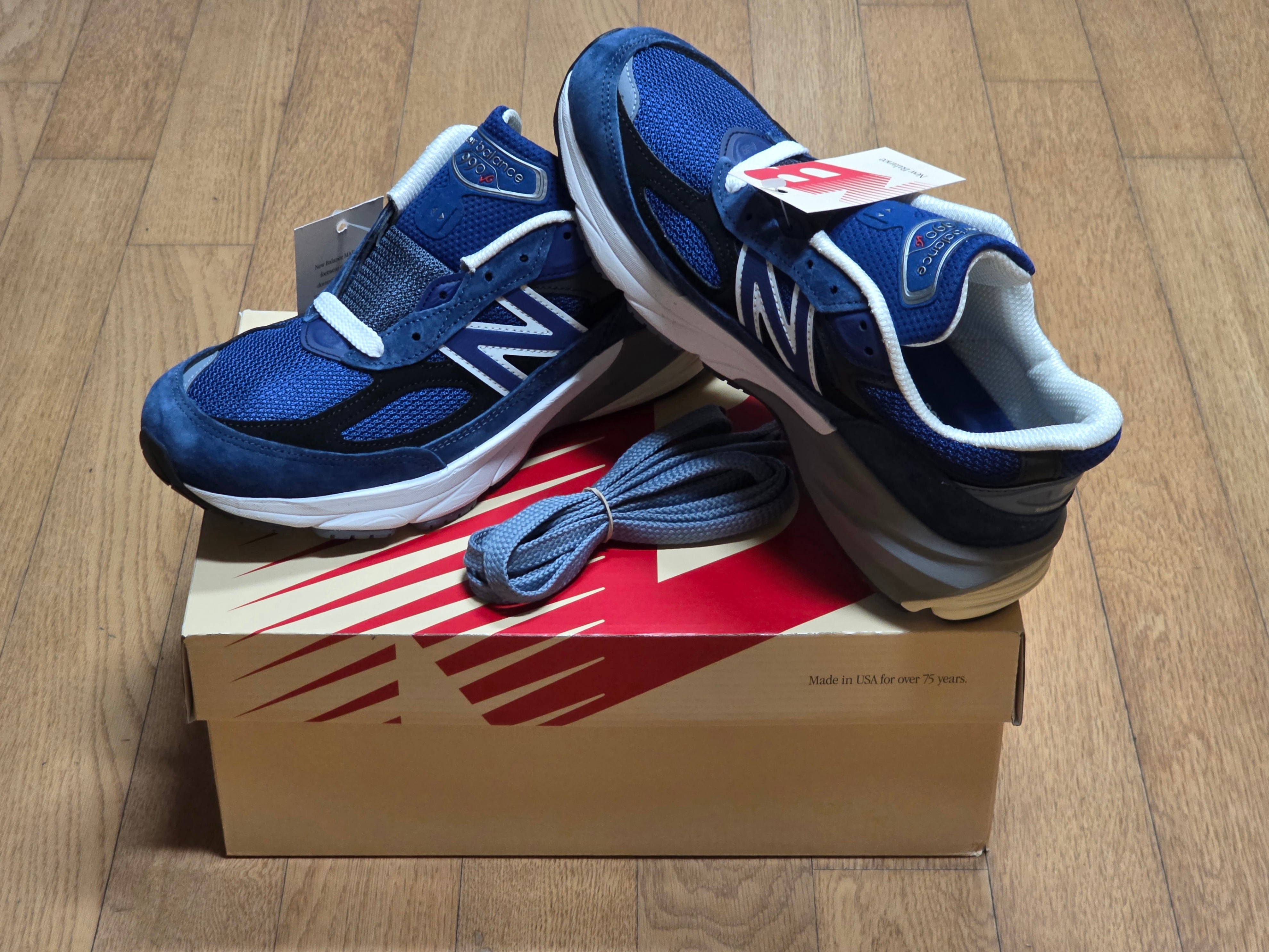 New Balance 990v6 Made in USA Inkwell 착용 스타일 - 1