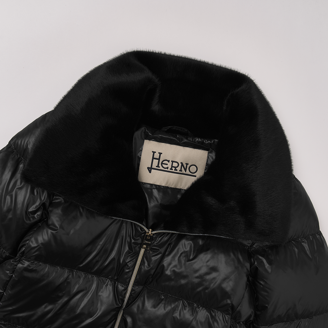 (W) 에르노 봄버 자켓 나일론 울트라라이트 뉴 레이디 포 퍼 블랙((W) Herno Bomber Jacket In Nylon Ultralight New Lady Faux Fur Black) - 4