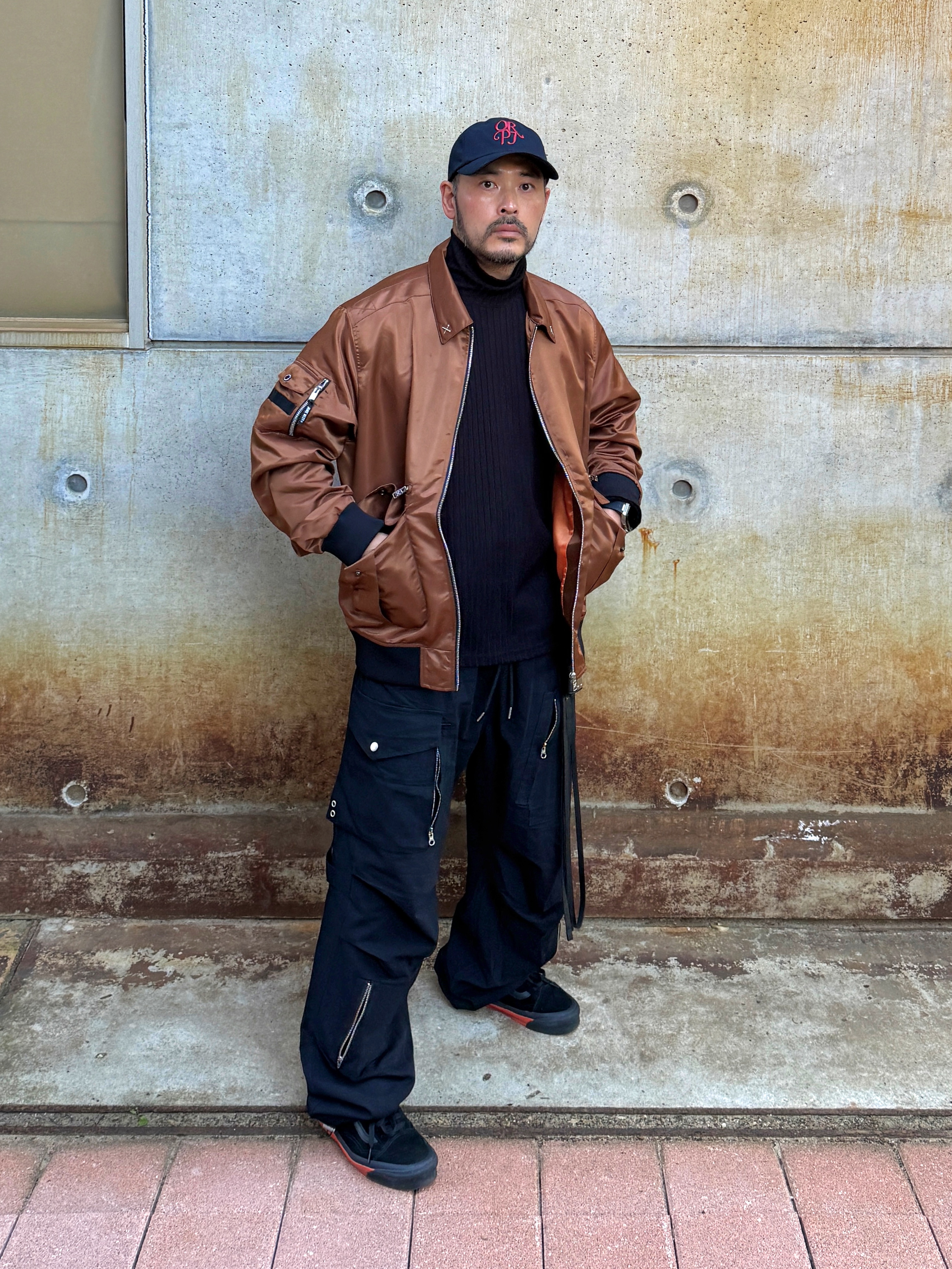 Vans Vault x WTAPS Vault Old Skool LX Black Orange, Flavorism Ripstop Parachute Cargo Pants Black 착용 스타일 - 2