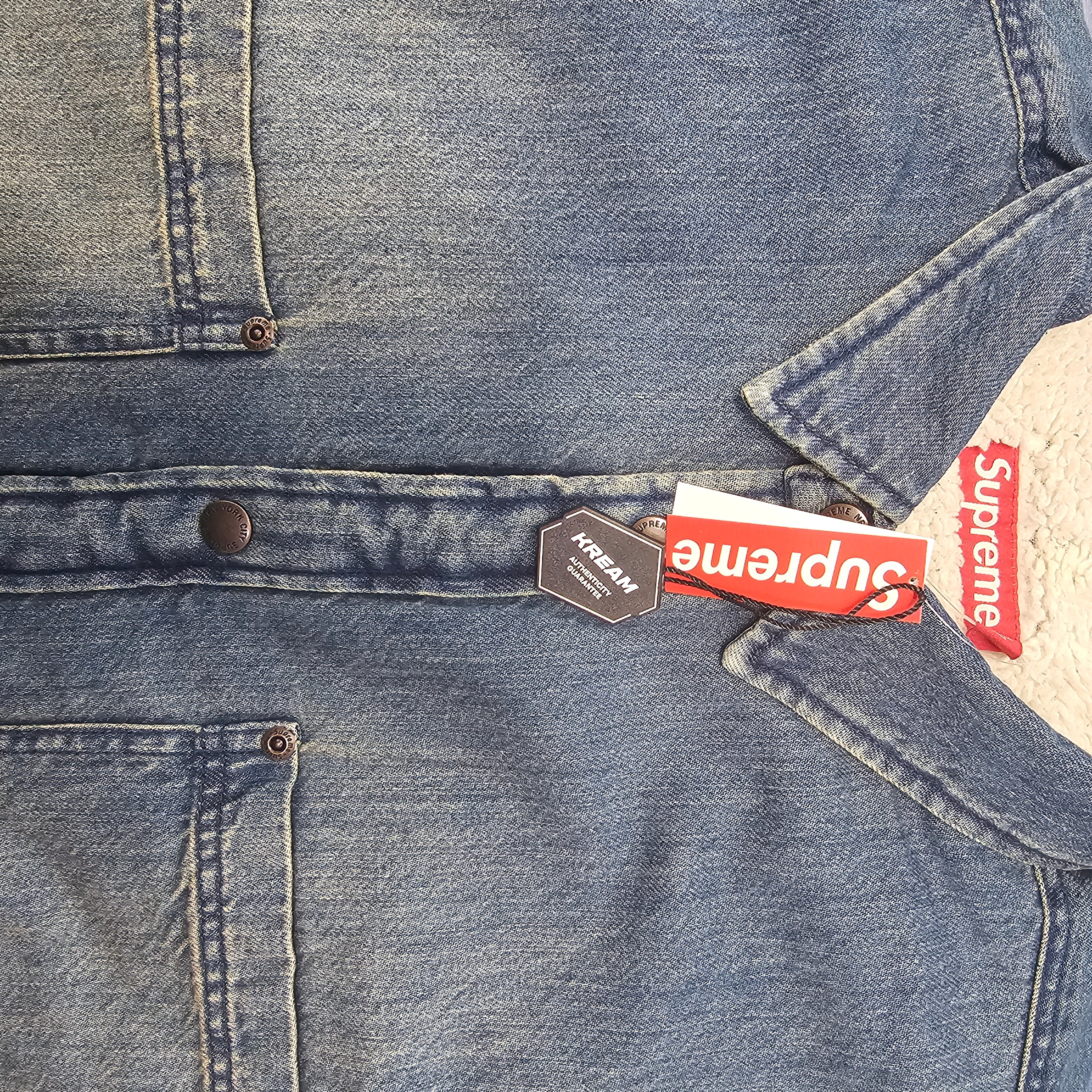 Supreme Shearling Lined Denim Work Shirt Washed Indigo - 25FW 착용 스타일 - 1