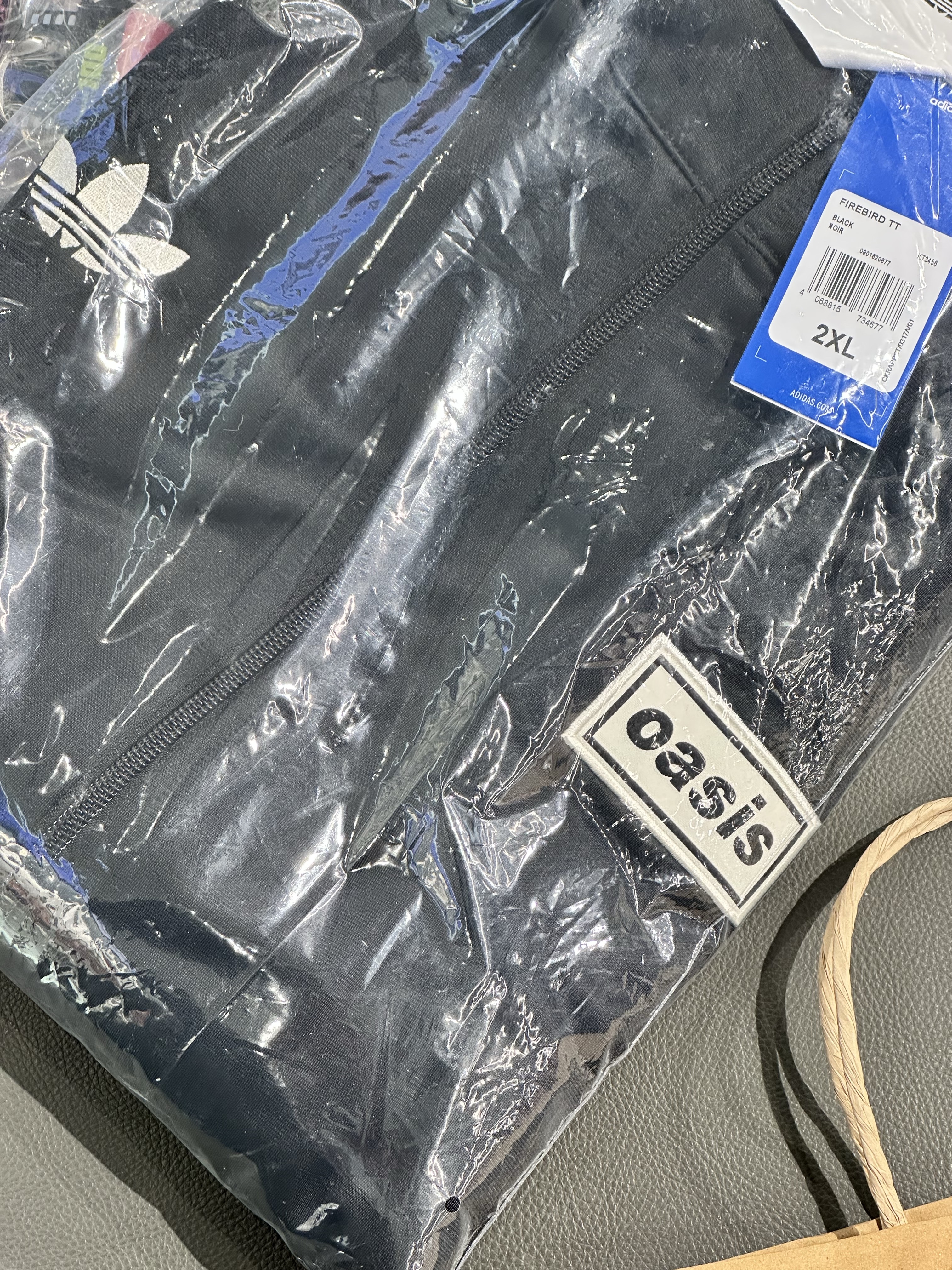 Adidas x Oasis Tour Firebird Track Top Black - KR Sizing, Nike Air Force 1 '07 Low Triple Black 착용 스타일 - 3