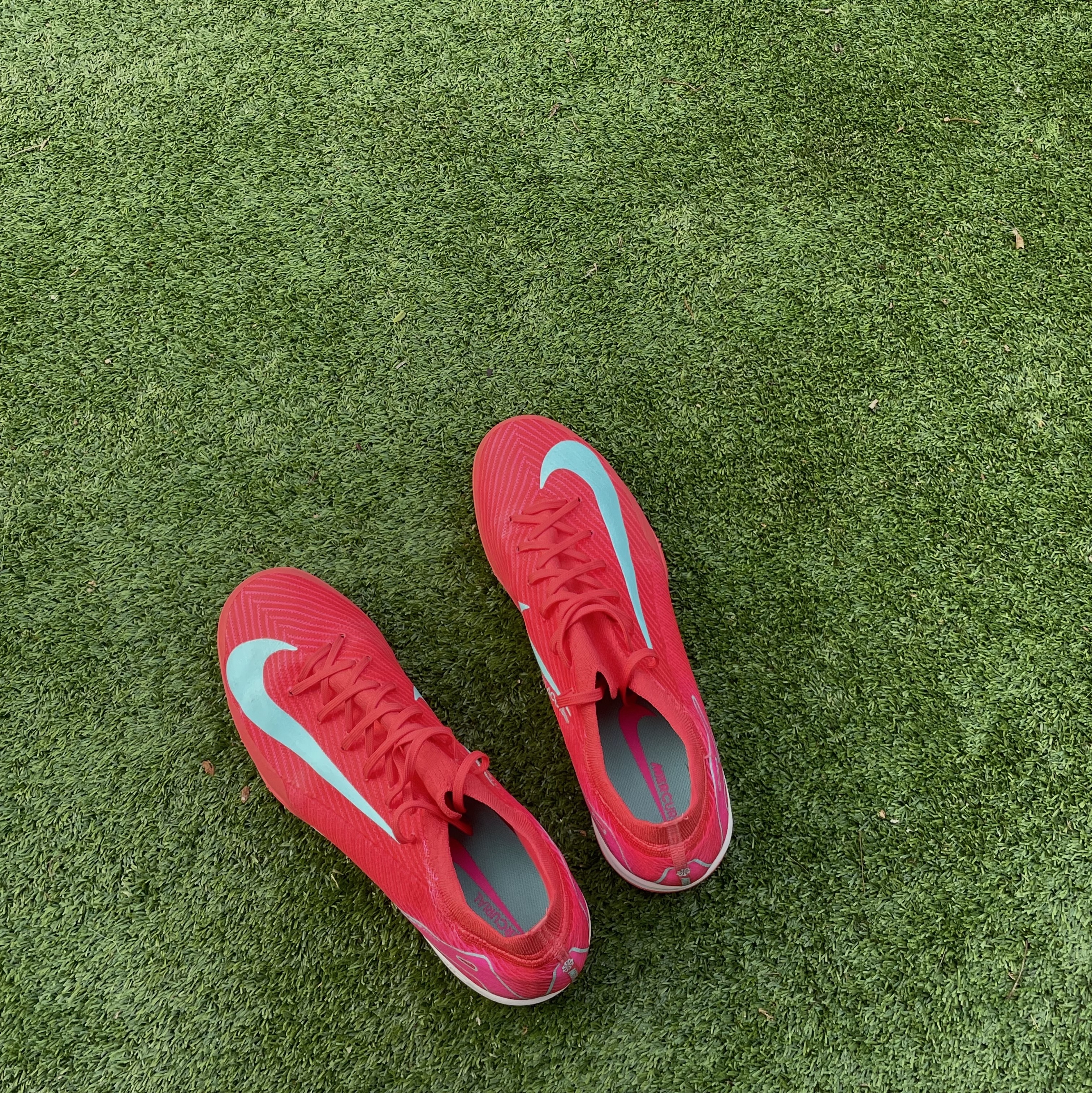 Nike Zoom Mercurial Vapor 16 Pro TF Ember Glow Aurora Green 착용 스타일
