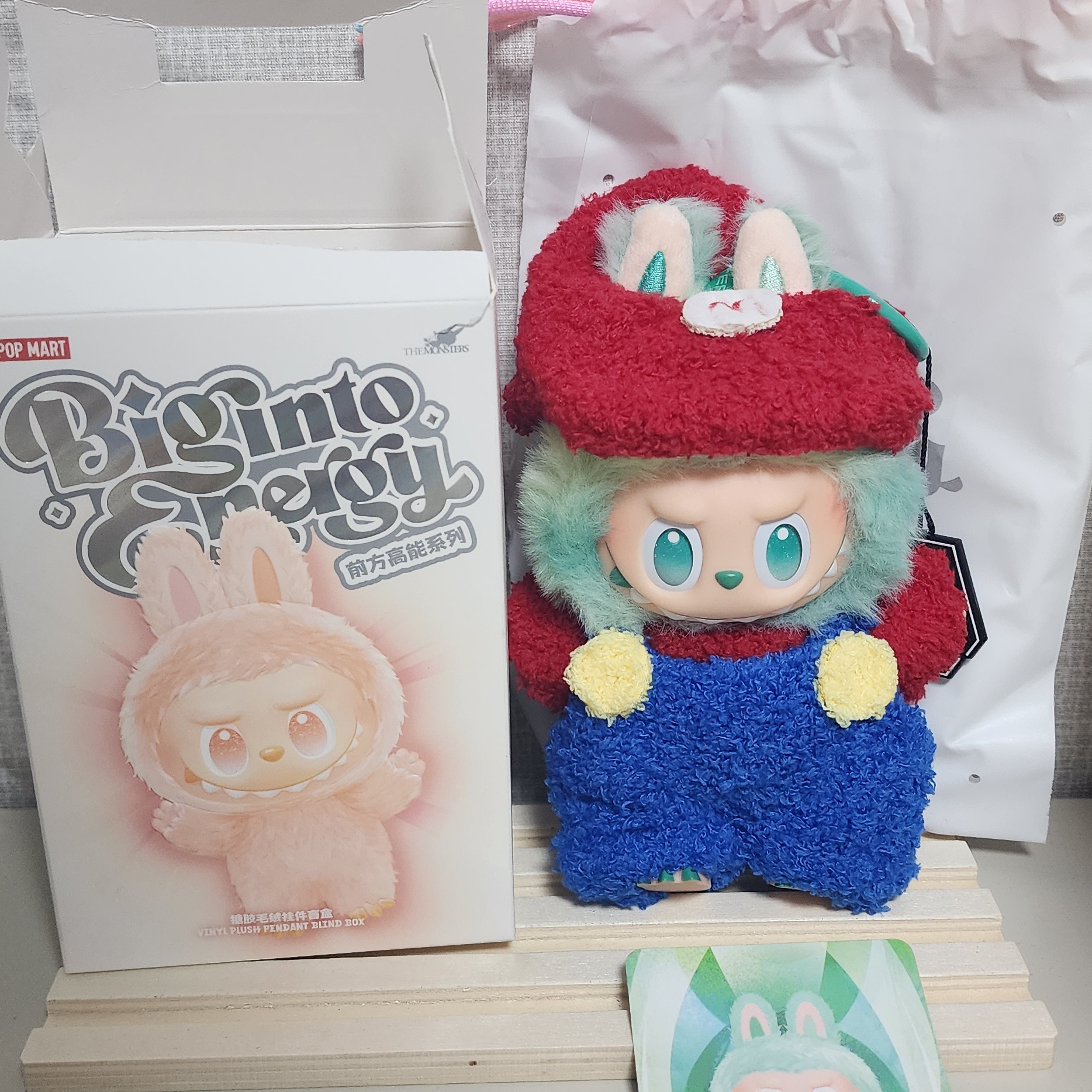 Pop Mart Labubu The Monsters Highlight Series Serenity Keyring (Opened Case) 착용 스타일