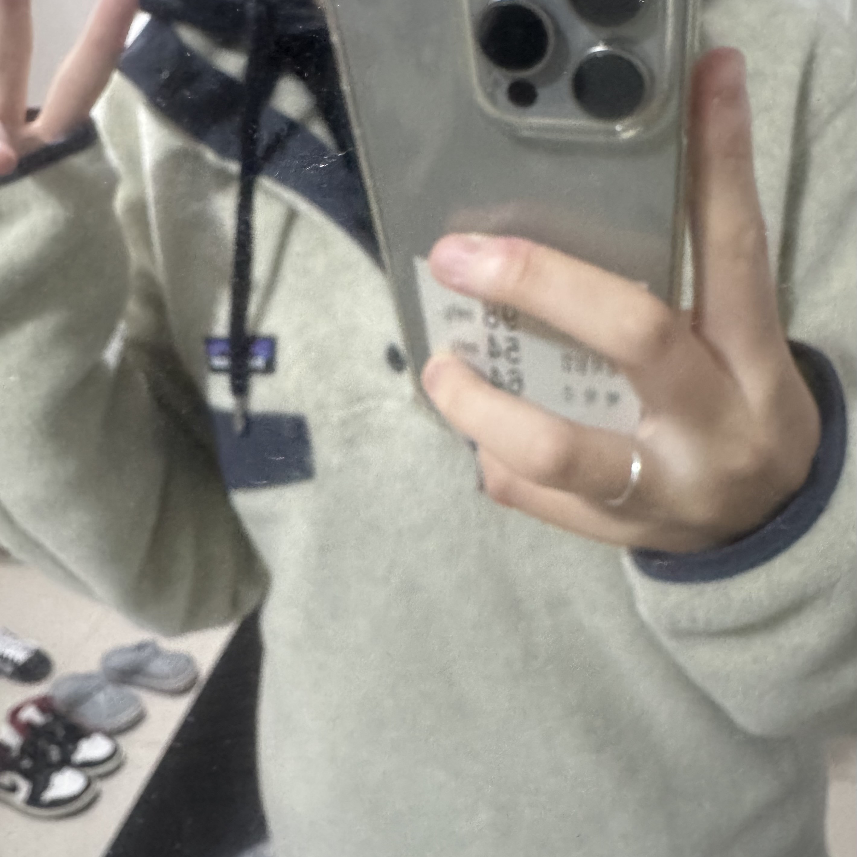 Patagonia Lightweight Synchilla Snap-T Fleece Pullover Oatmeal Heather/Smolder Blue/New Navy 착용 스타일