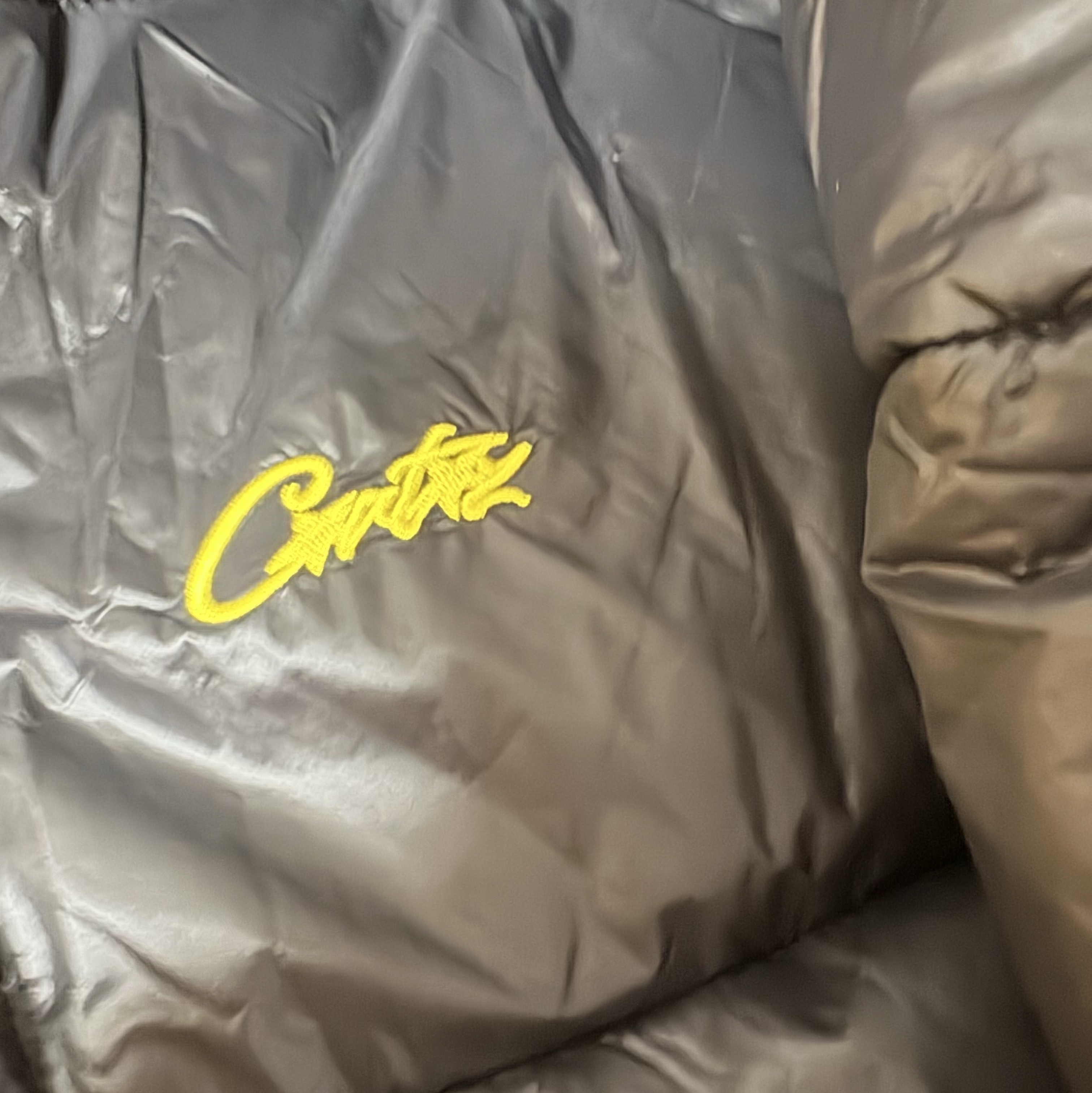 Corteiz Bolo Jacket V2 Black 착용 스타일 - 2