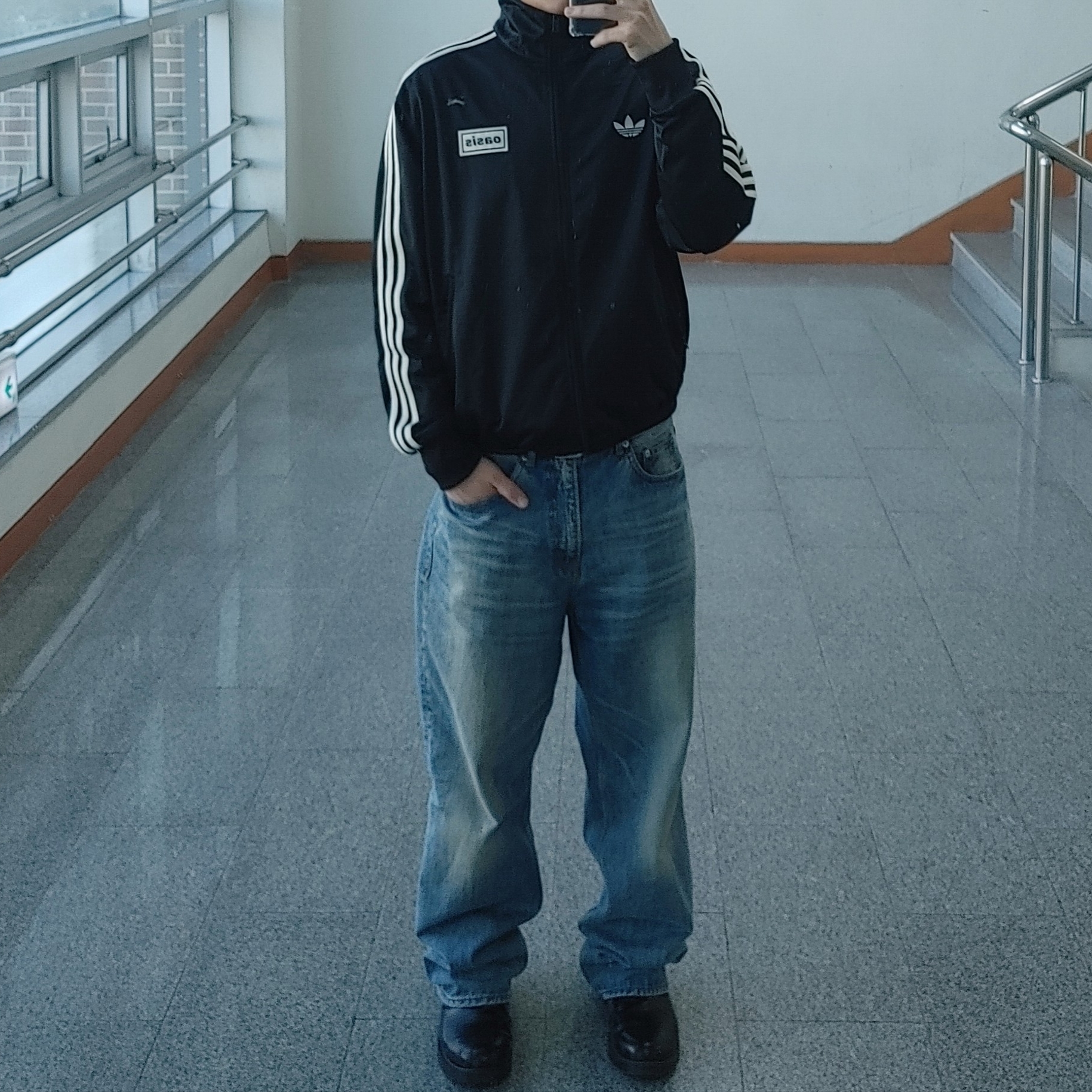 Adidas x Oasis Tour Firebird Track Top Black - KR Sizing 착용 스타일 - 2