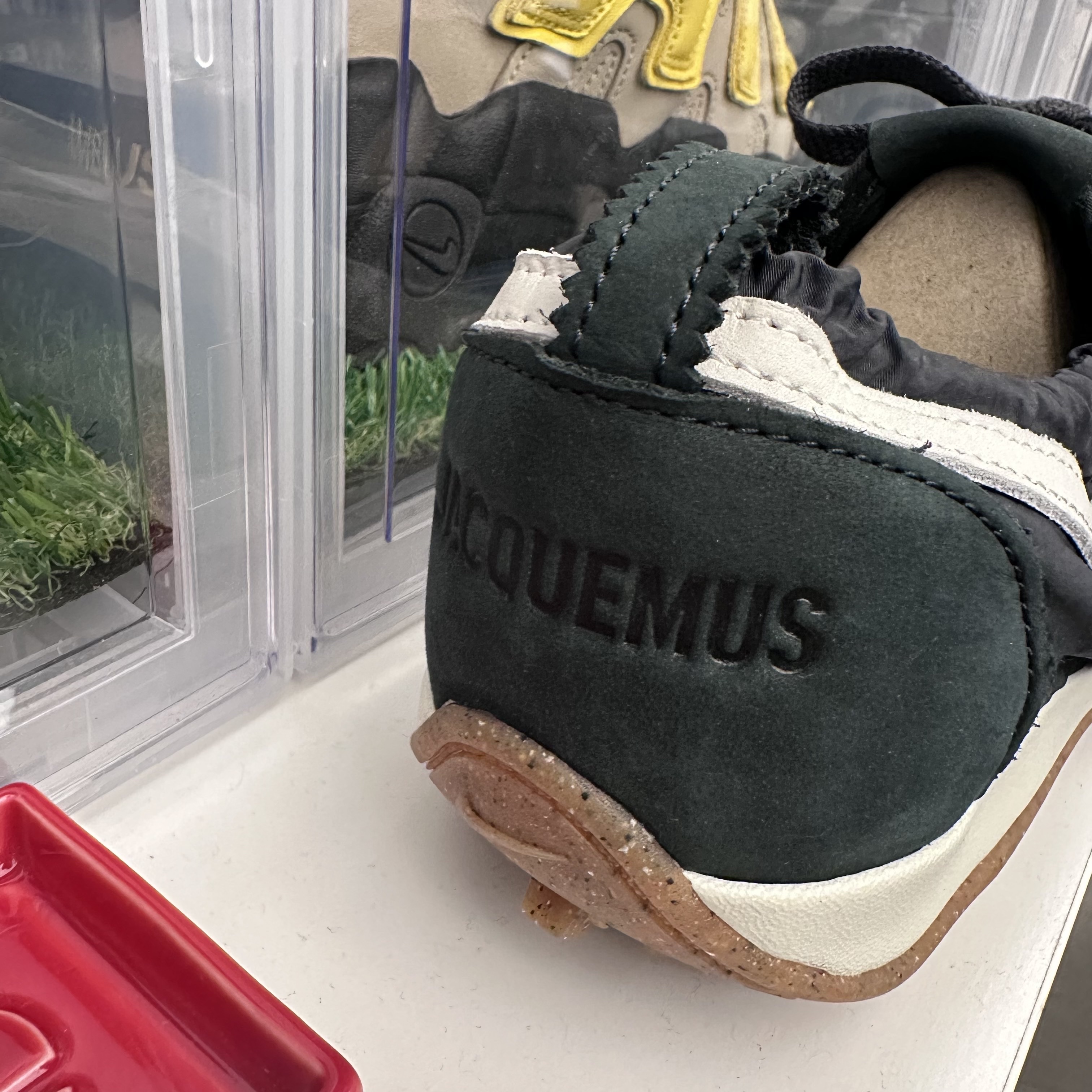 Nike x Jacquemus Moon Shoe SP Off Noir Cashmere 착용 스타일 - 1