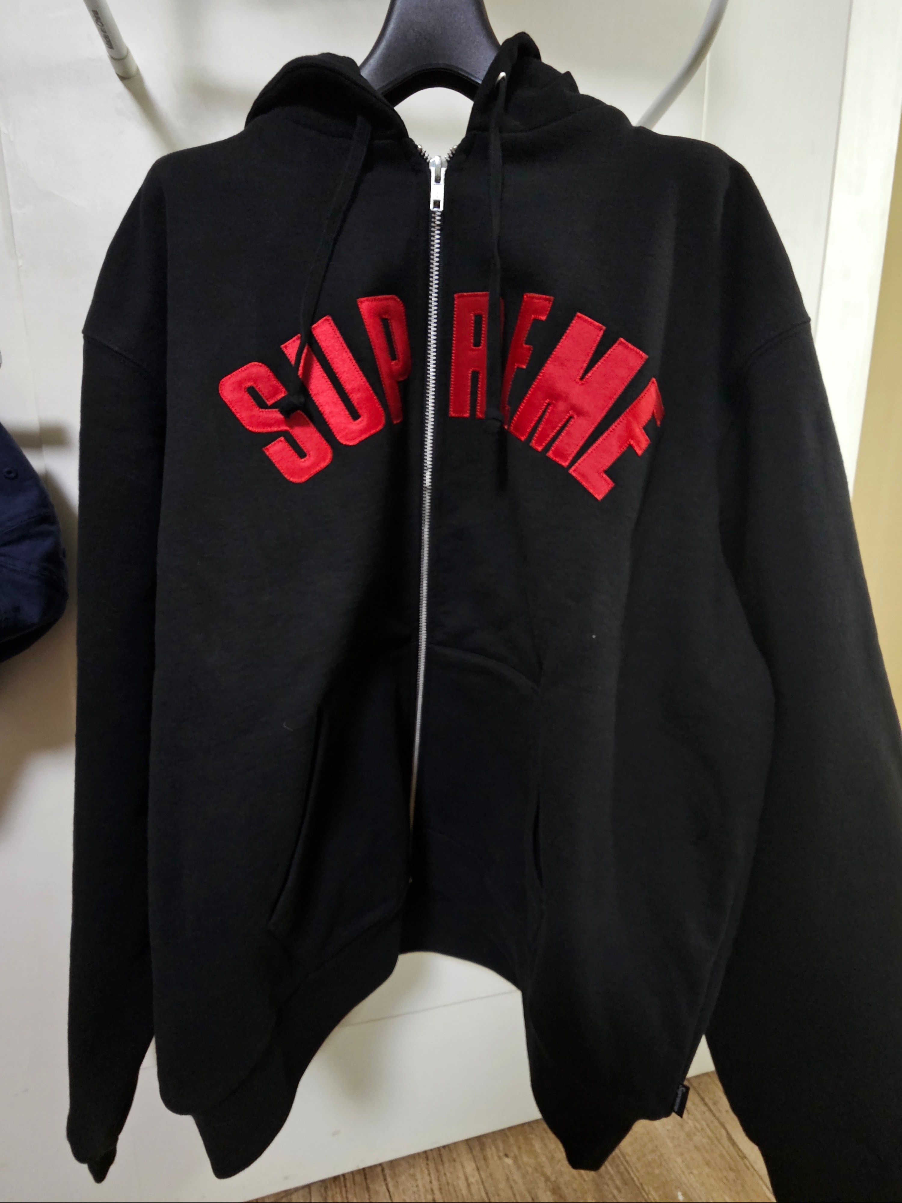 Supreme Arc Thermal Lined Zip Up Hooded Sweatshirt Black - 25FW 착용 스타일 - 1
