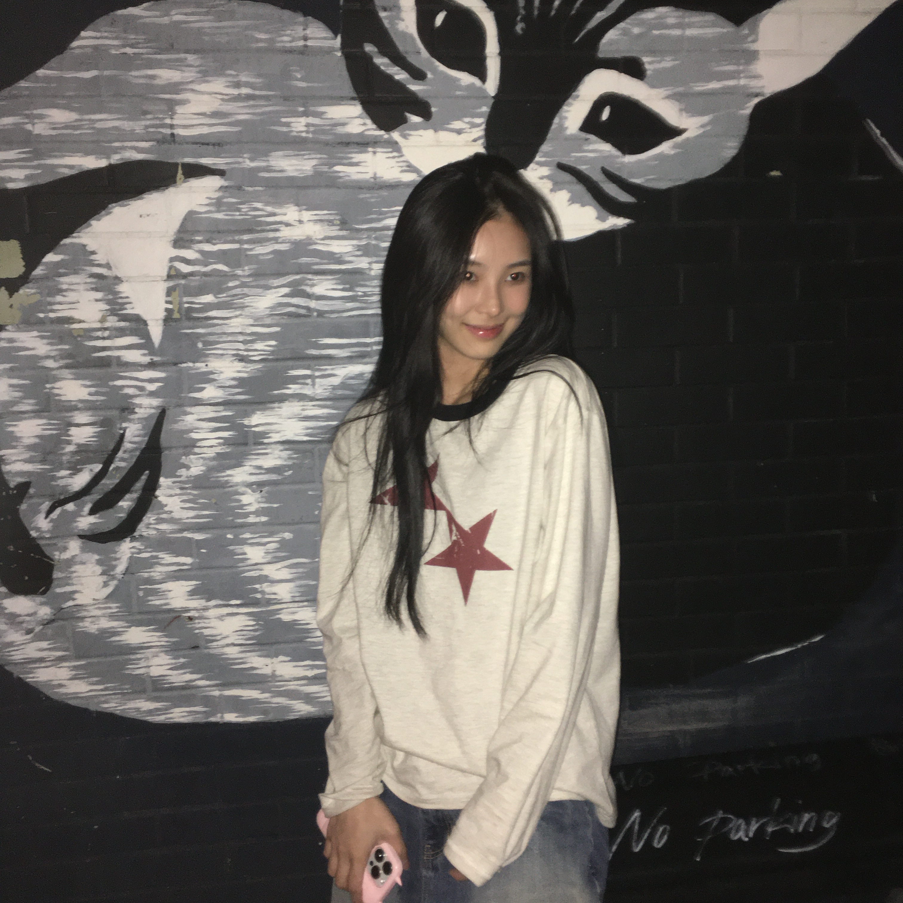 [KREAM 단독] CAVISH Twin Star Ls Tee Oatmeal 착용 스타일 - 4