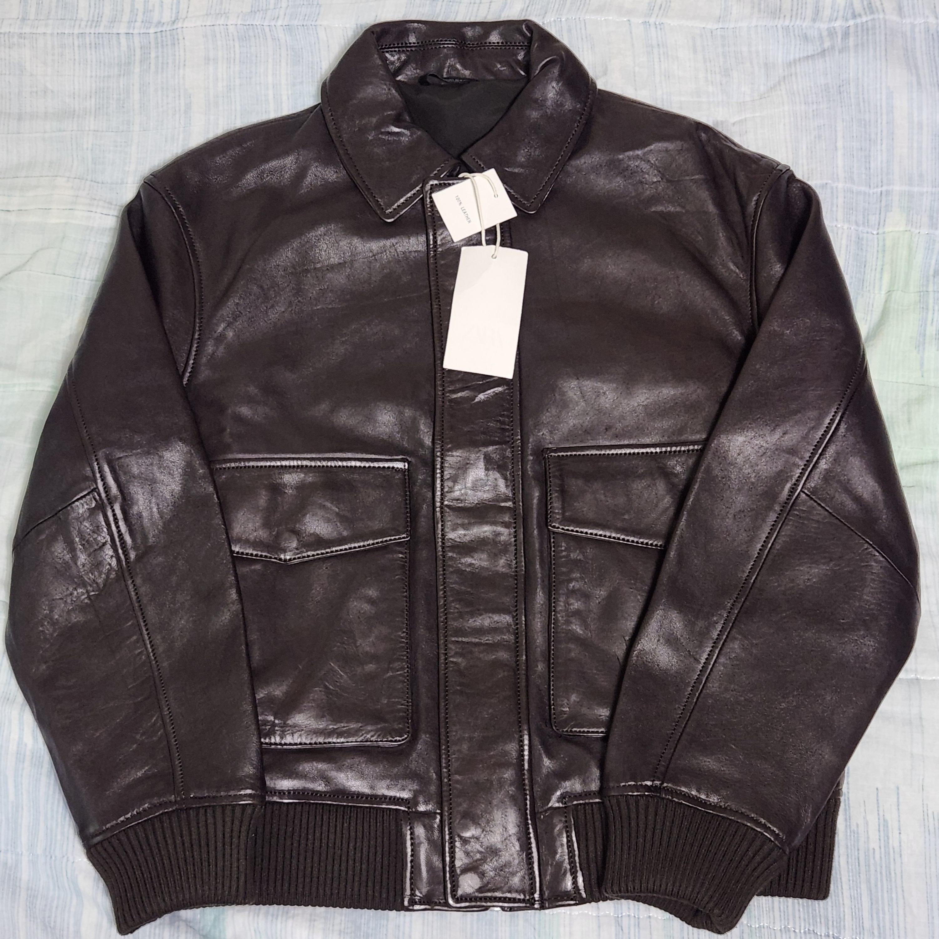 Zara Leather Jacket Black 착용 스타일