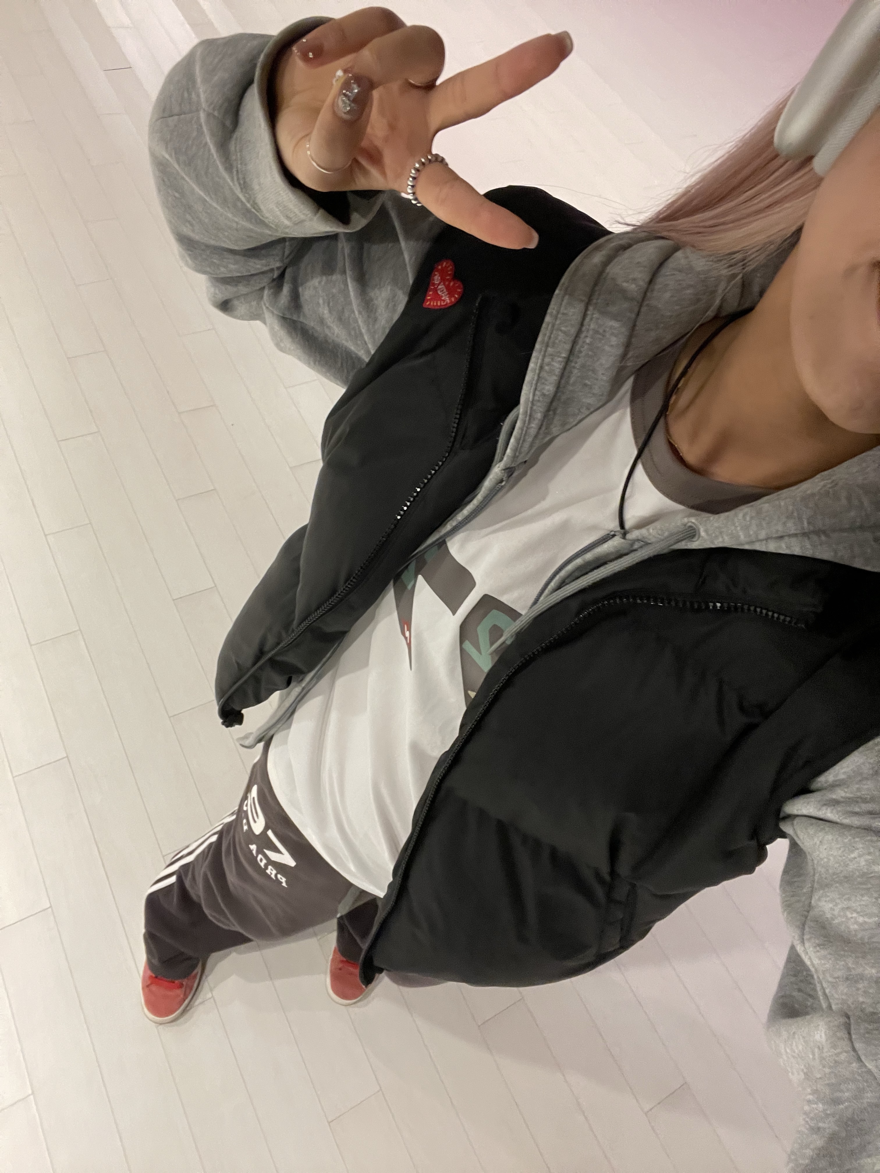 Adidas Campus 00s Better Scarlet 착용 스타일 - 2