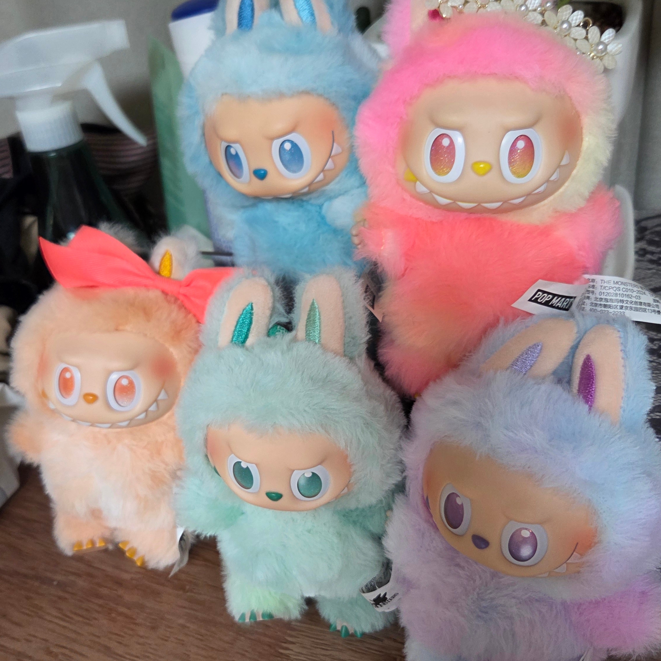 Pop Mart Labubu The Monsters Highlight Series Sealed Case (6 Blind Boxes) 착용 스타일