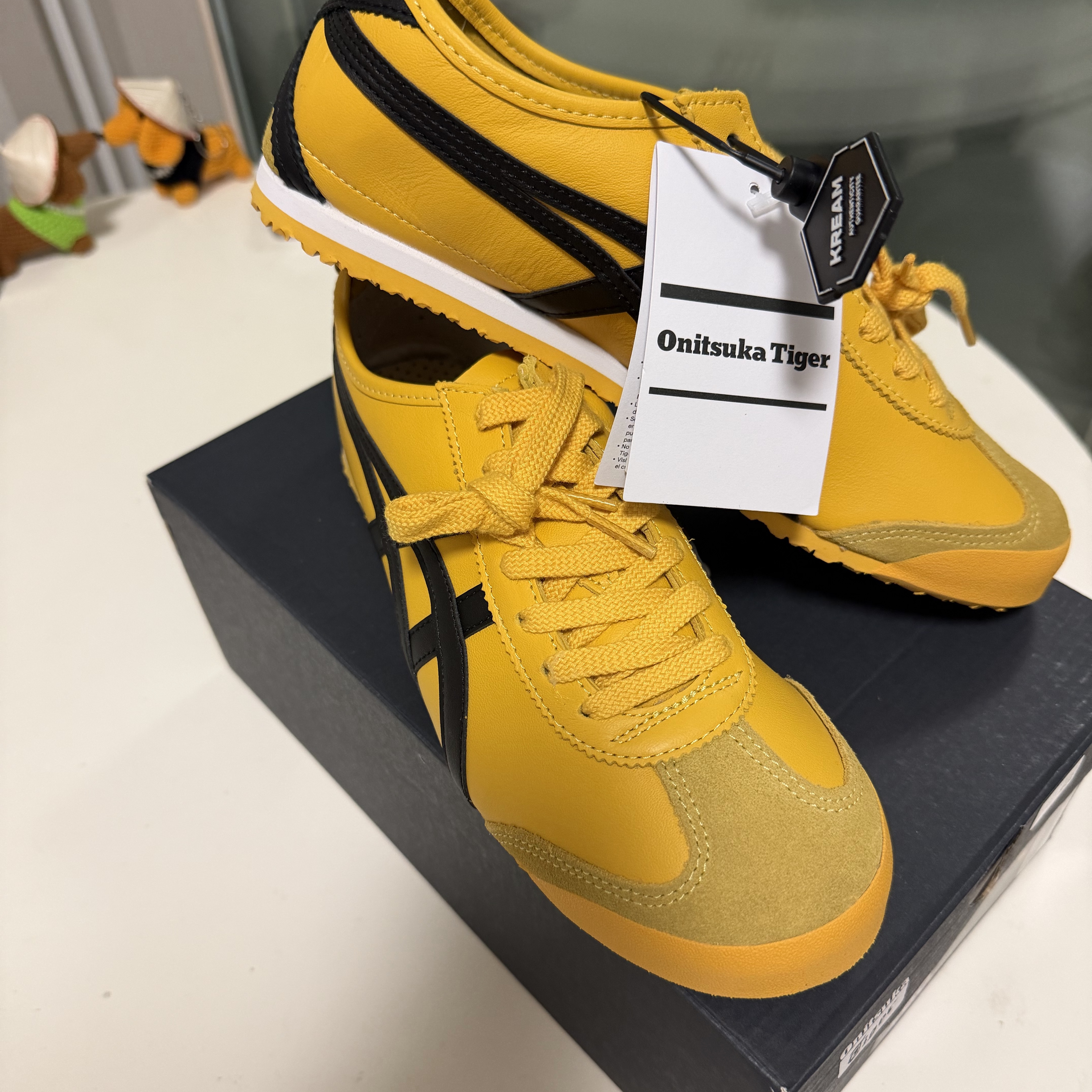 Onitsuka Tiger Mexico 66 Yellow Black 착용 스타일
