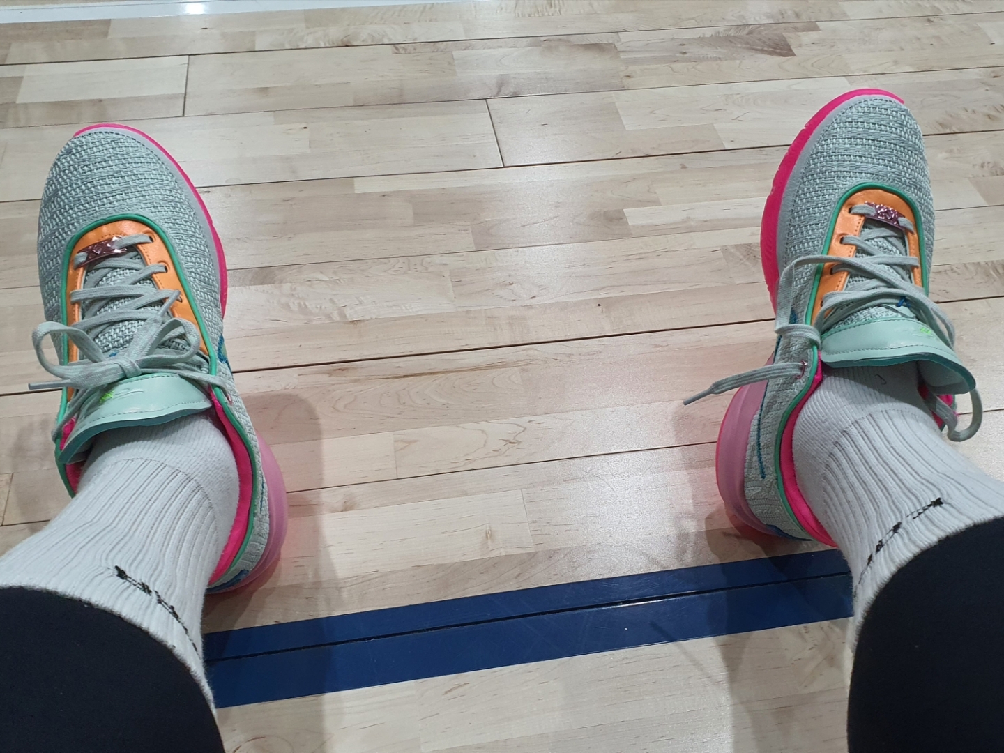 Nike LeBron XX EP Barely Green 착용 스타일