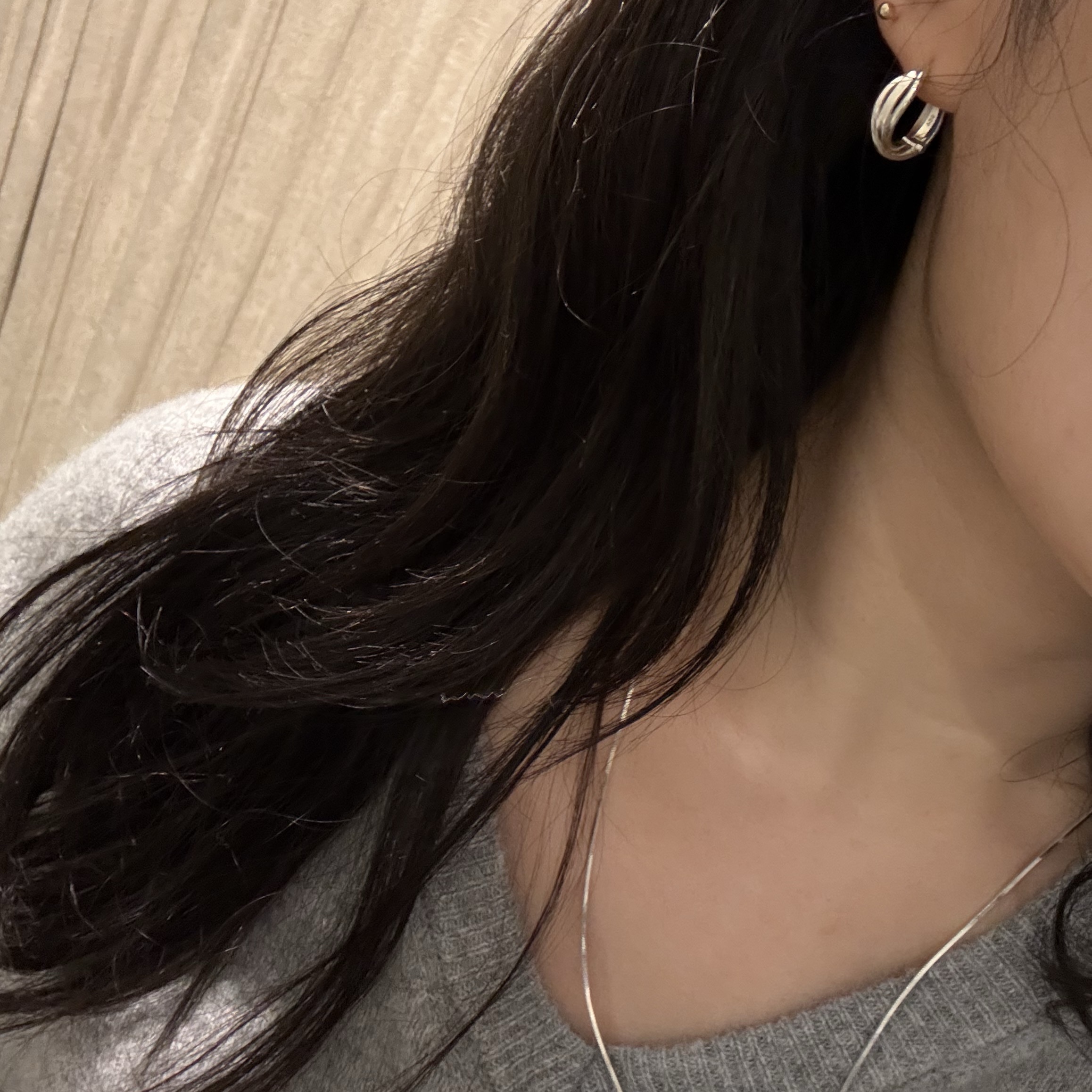 Aviemuah Ave Mac Phone Knob Rhodium, Byweekend Silky Necklace Silver 착용 스타일 - 2