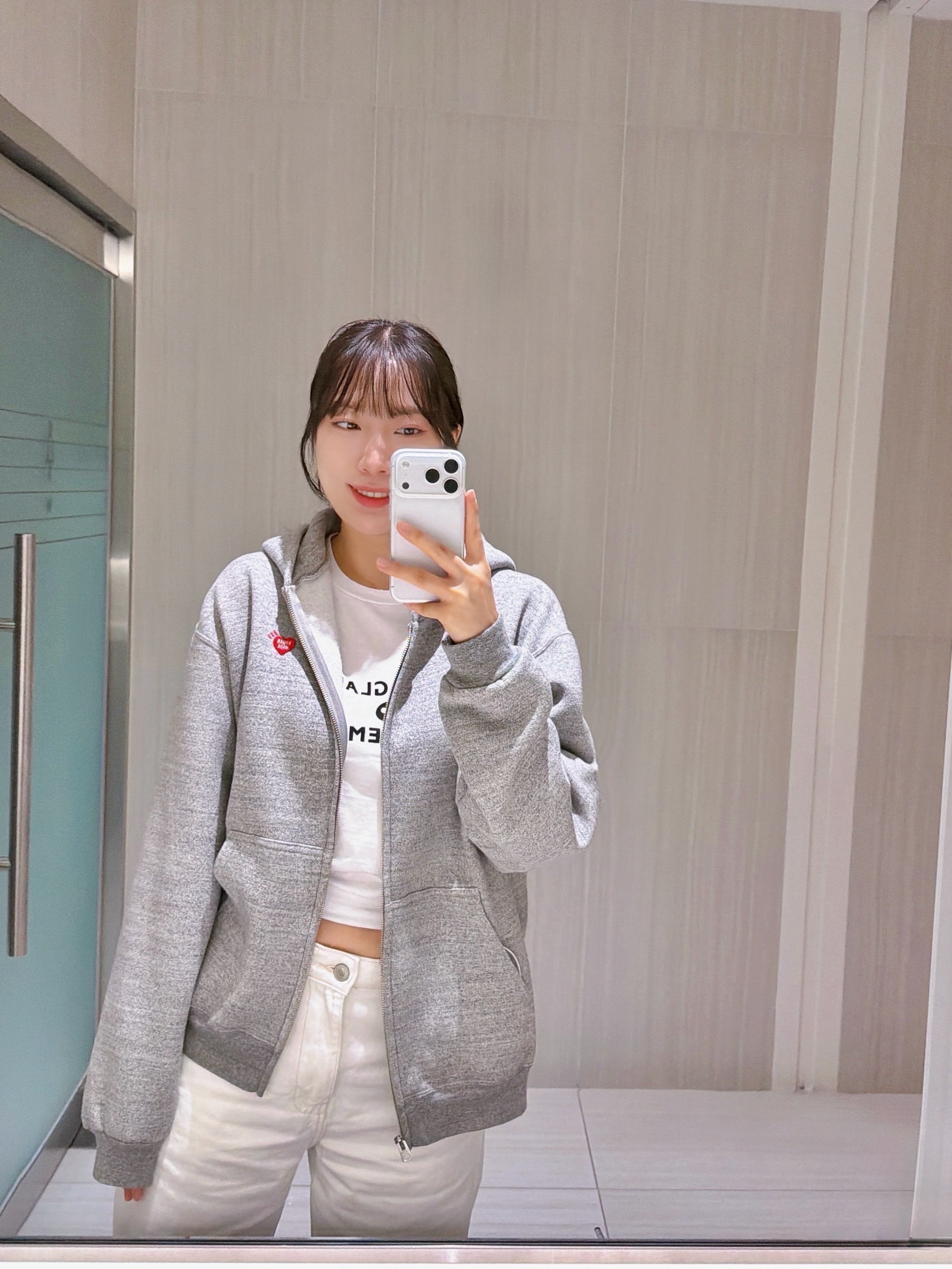 Human Made Classic Zip-Up Sweat Hoodie Gray, Supreme x Hysteric Glamour Baby T-Shirt White - 24FW 착용 스타일