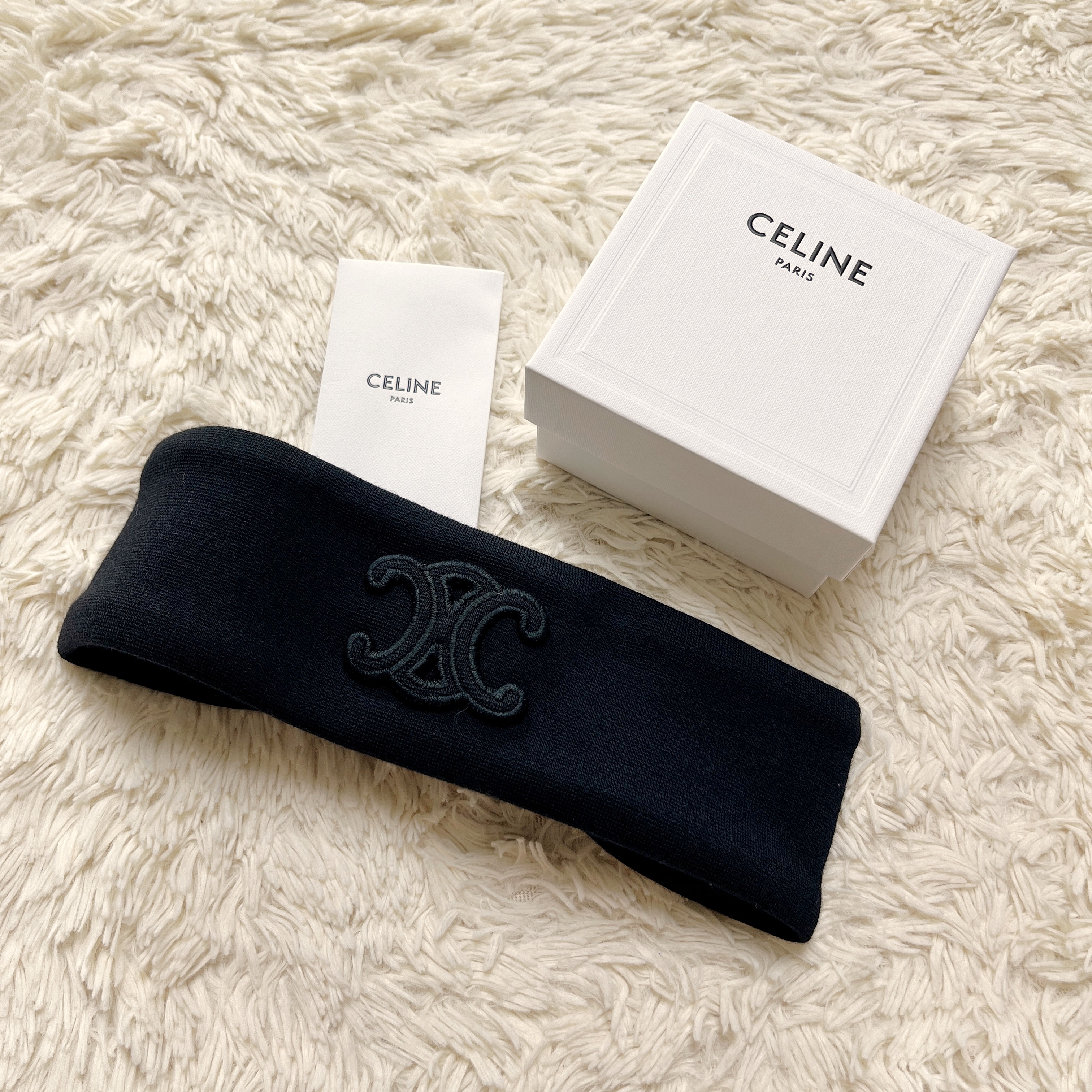 (W) Celine Headband in Wool Black 착용 스타일