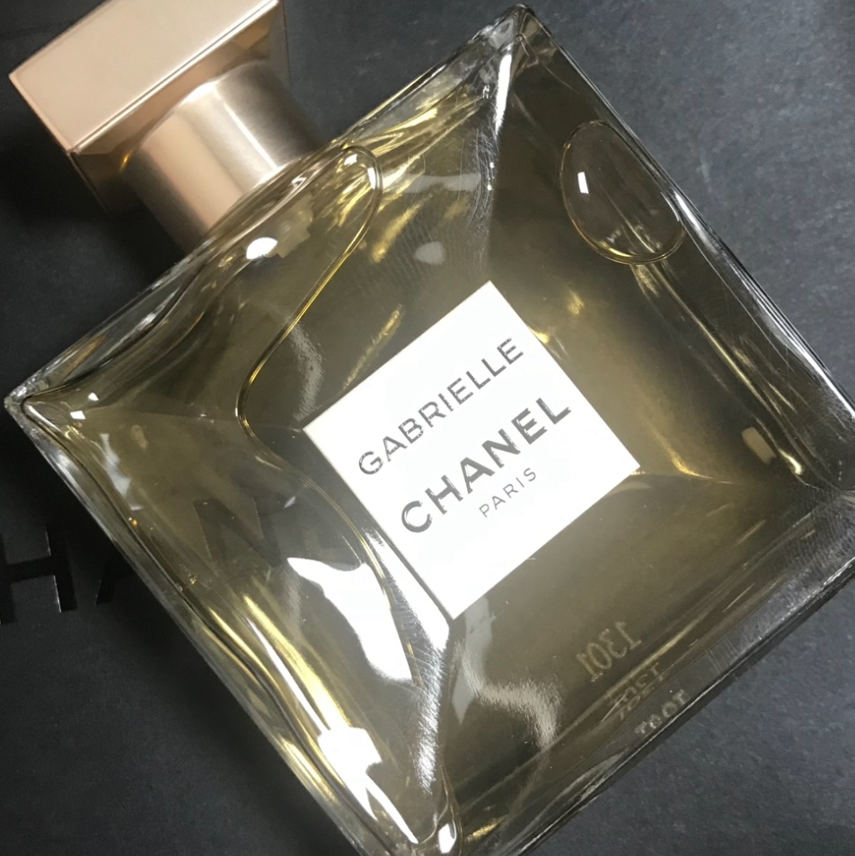 Chanel Gabrielle Chanel Essense Eau De Parfum 100ml 착용 스타일