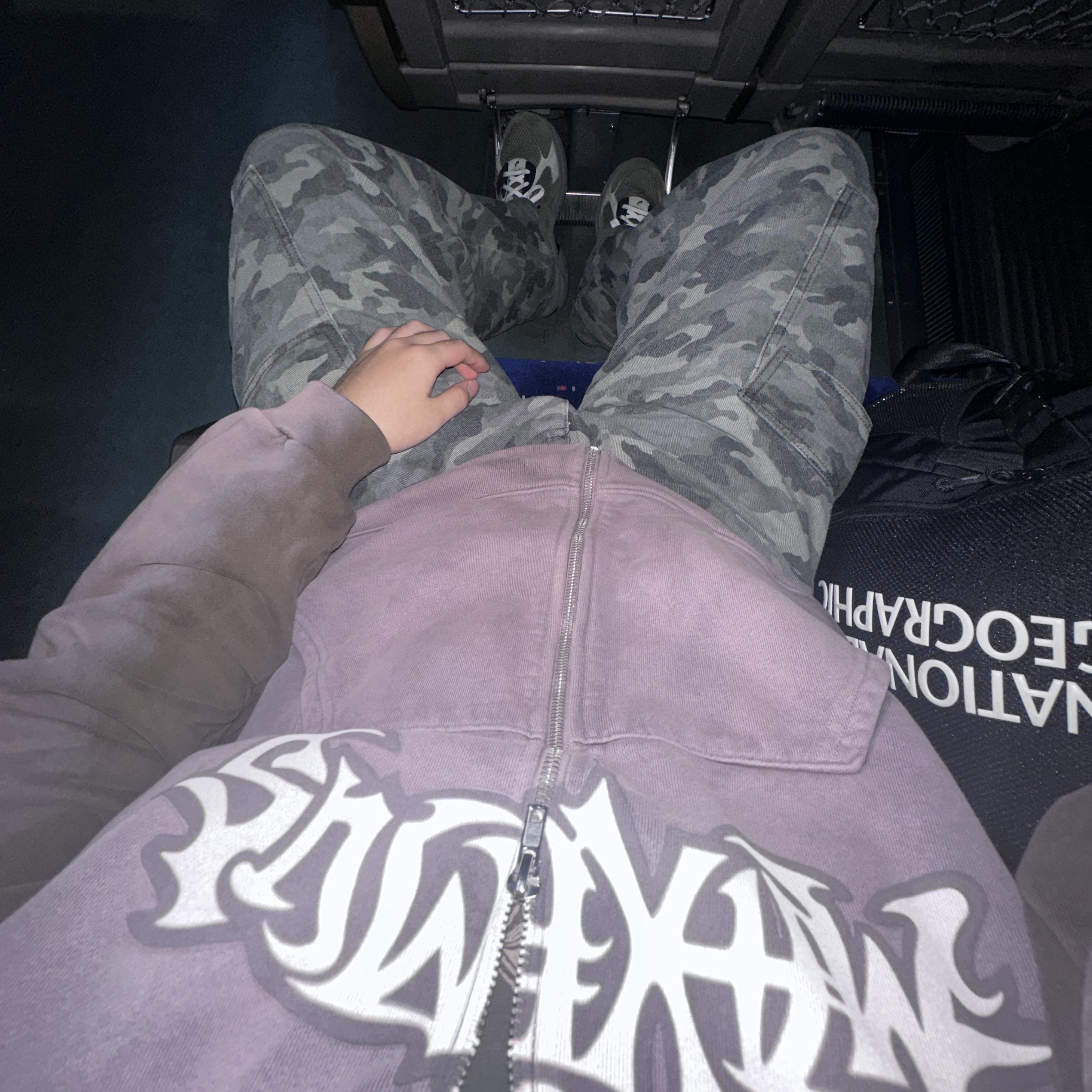 Travis Scott Circus Maximus Stadium Tour 25 Zip Hoodie 착용 스타일 - 1