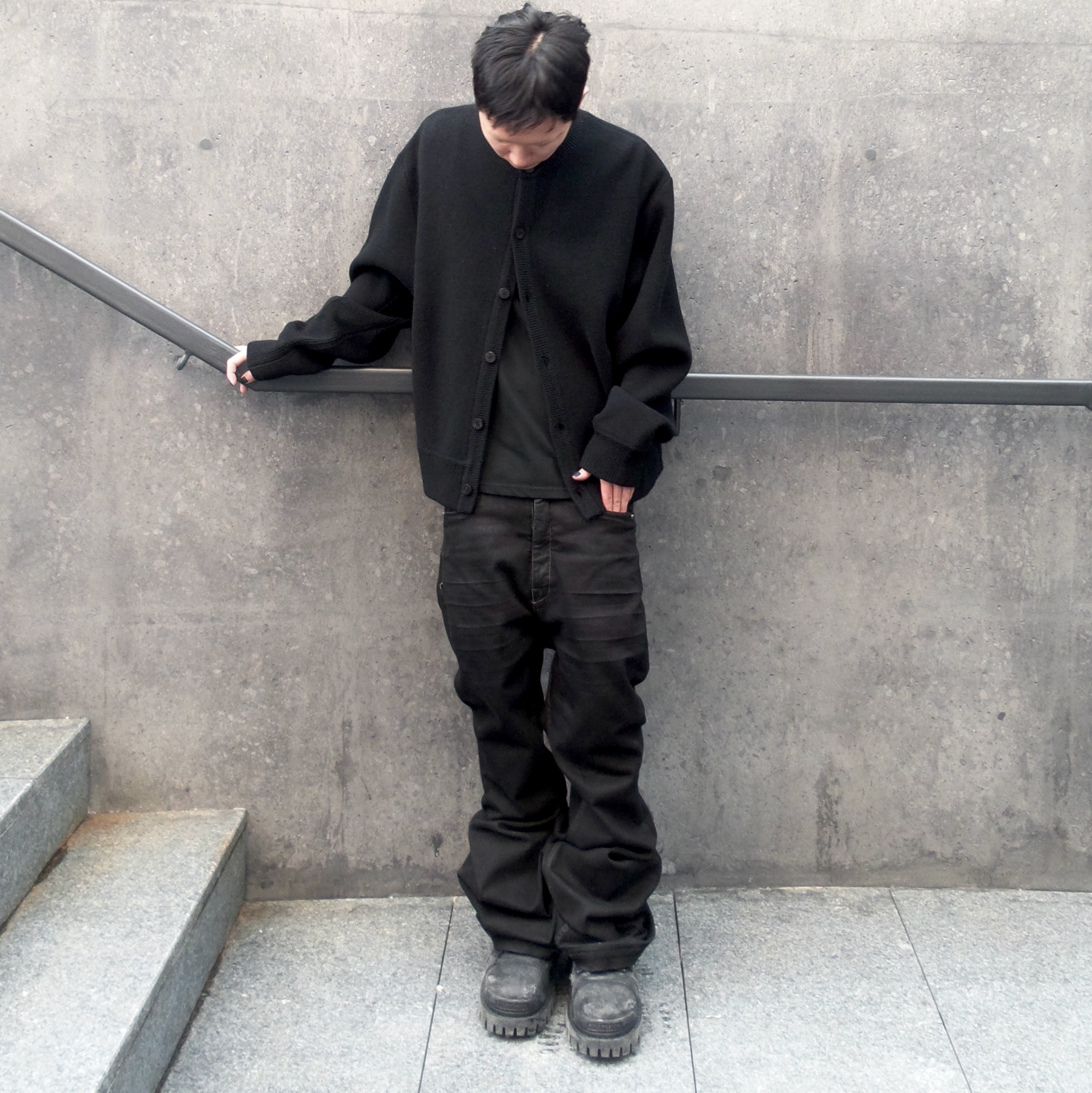 Wooyoungmi Henley Neck Cardigan Black - 25FW, Balenciaga Combat Strike 20mm Boots Black 착용 스타일 - 3