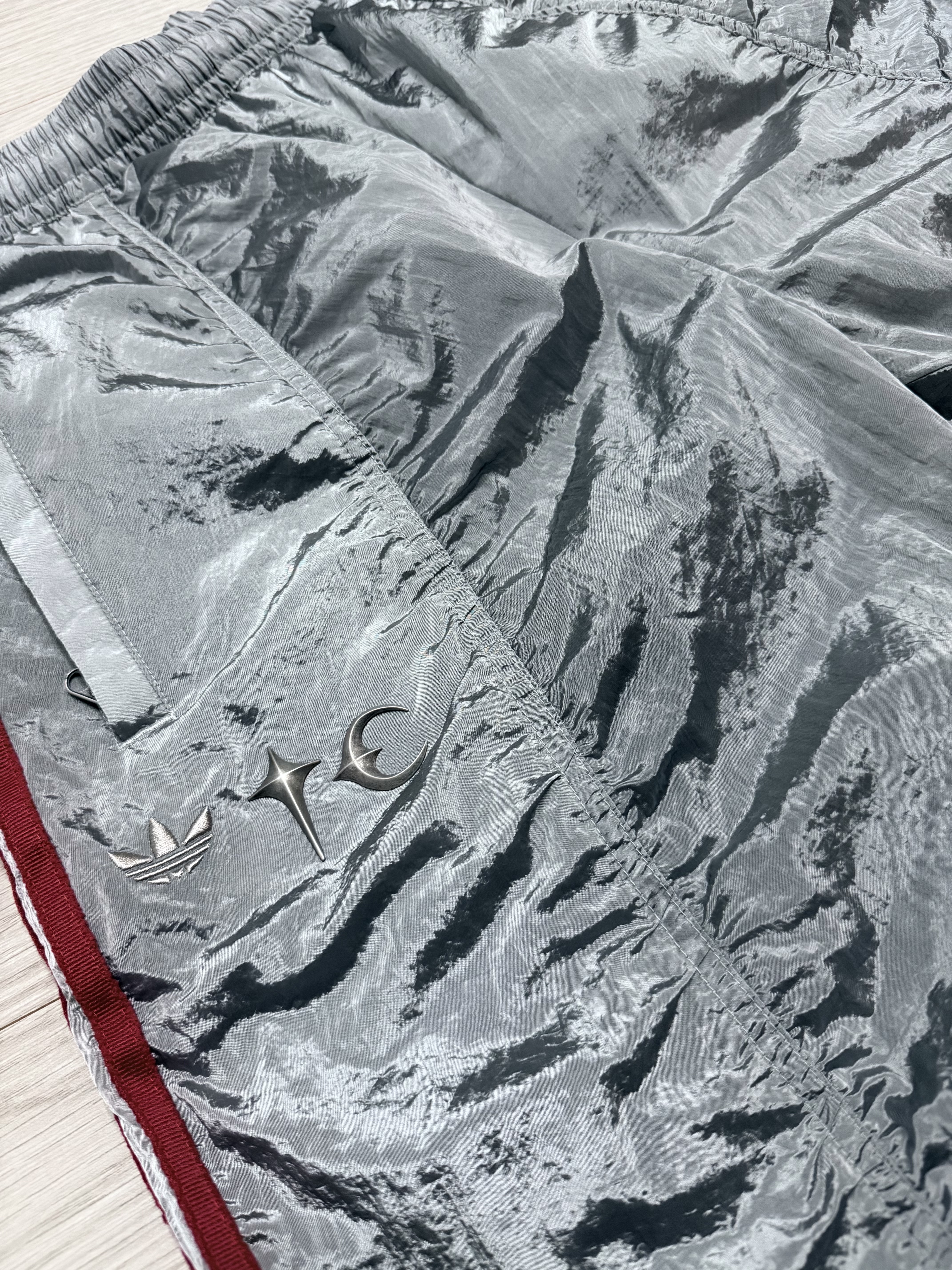 Adidas x Thug Club Woven Trackpants Light Onix Silver Metallic - KR Sizing 착용 스타일