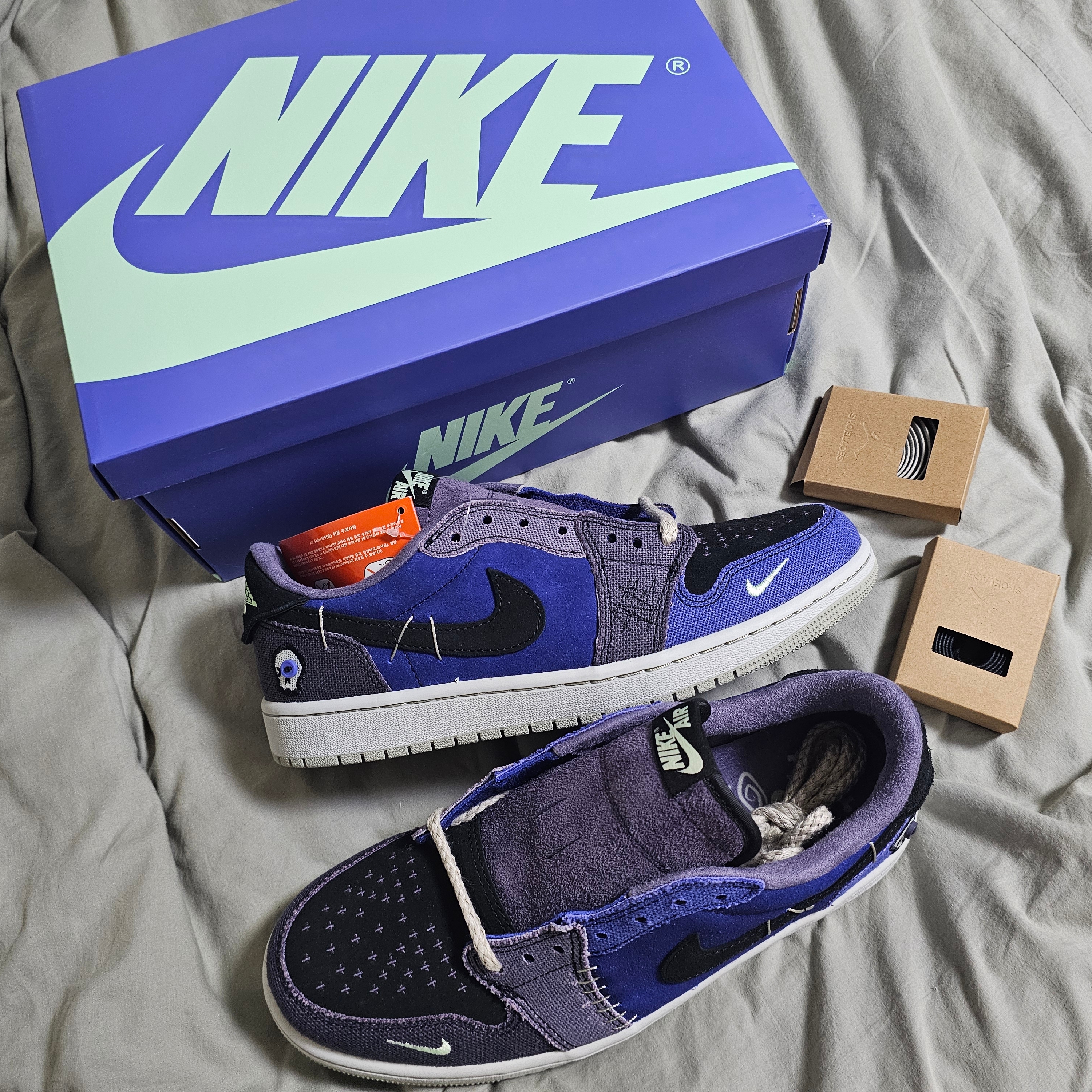 Jordan 1 x Zion Williamson Retro Low OG Regency Purple and Dark Raisin 착용 스타일 - 1