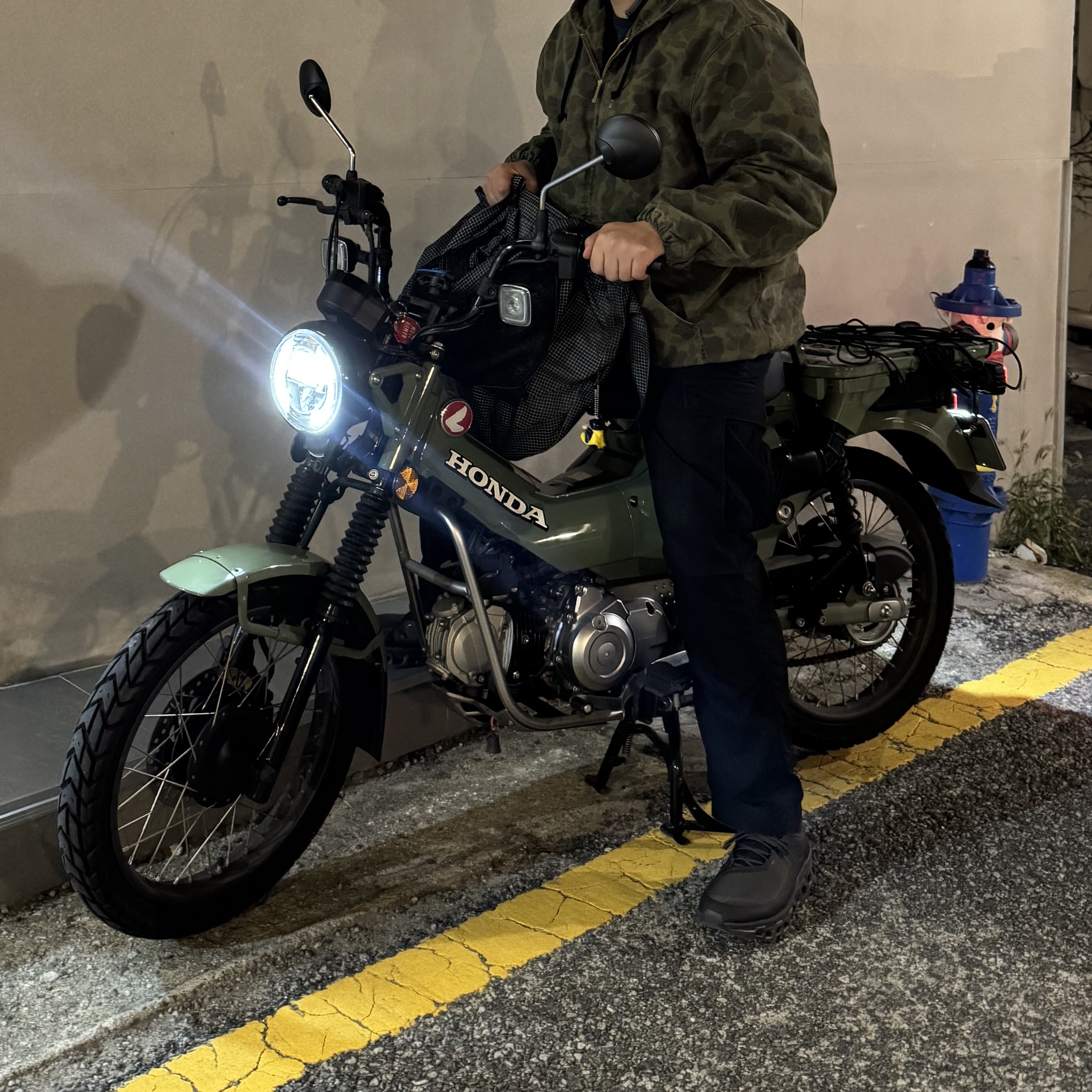 On Running x Post Archive Faction (Paf) Cloudmonster 2 Thorn Brown, Carhartt WIP Duck Active Jacket Camo Duck Green 착용 스타일