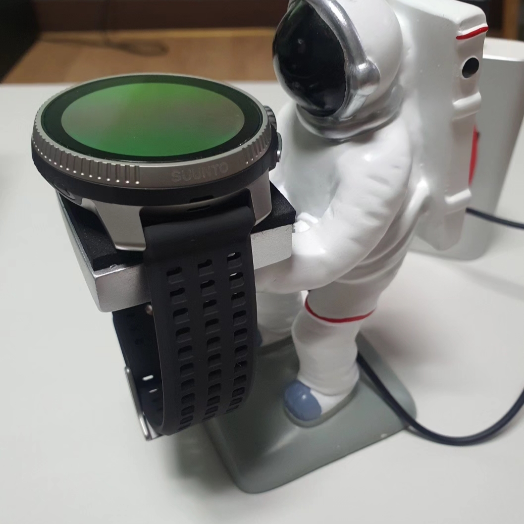 SUNNTO 9 Peak Pro 43mm Titanium Slate (Korean Ver.) 착용 스타일