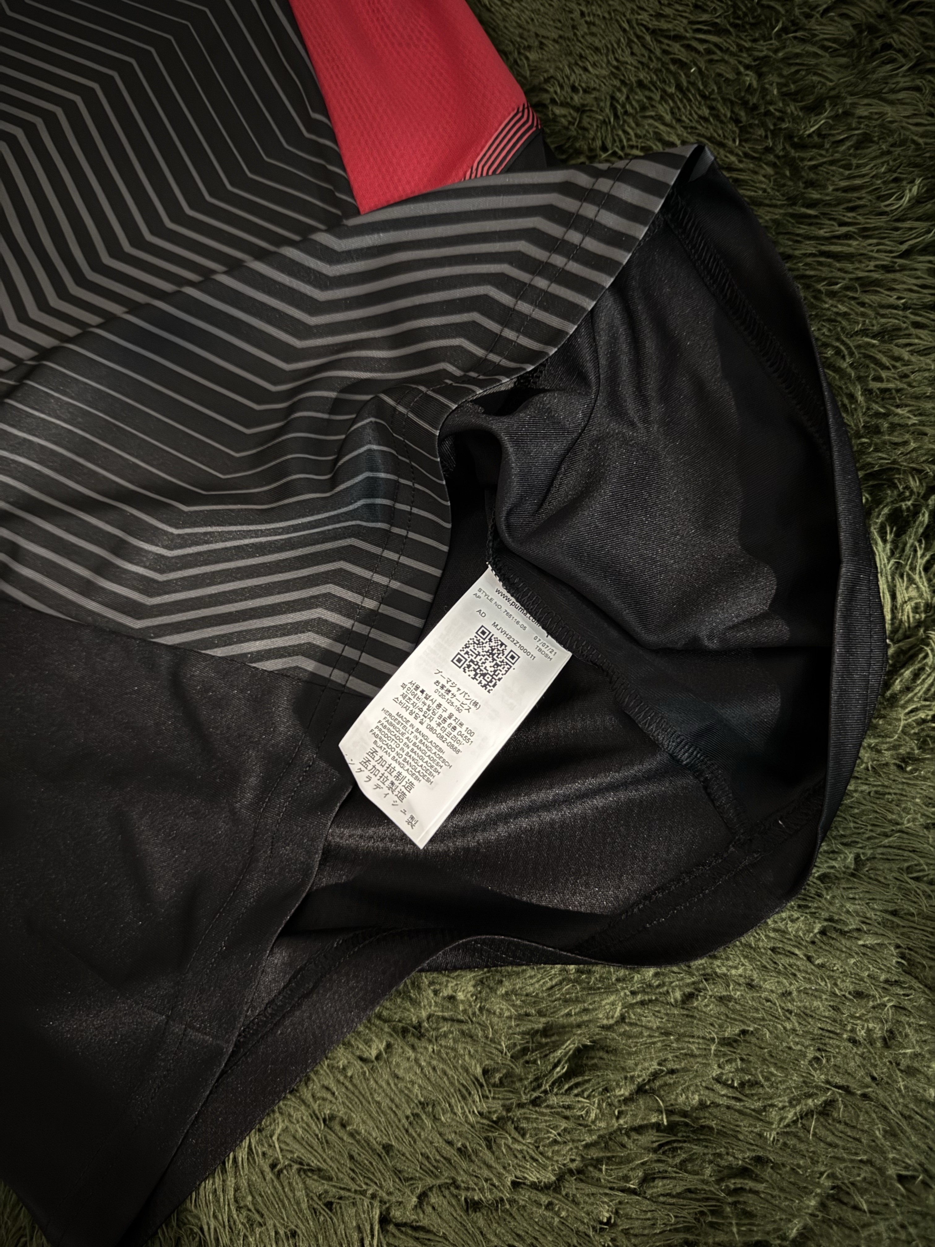 Puma x ACM Training Jersey Black Tango Red (Non Marking Ver.) 착용 스타일 - 6