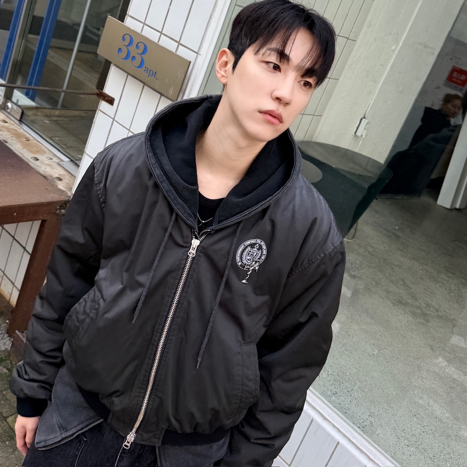 [더블적립]Farfromwhat Far Fade F Charm Bomber 착용 스타일 - 4