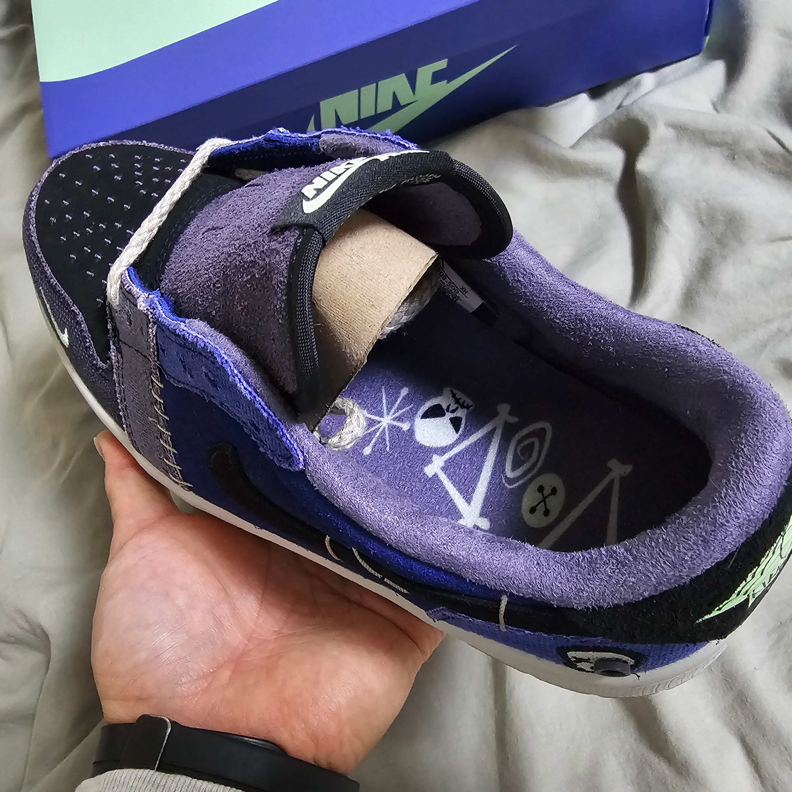 Jordan 1 x Zion Williamson Retro Low OG Regency Purple and Dark Raisin 착용 스타일 - 2