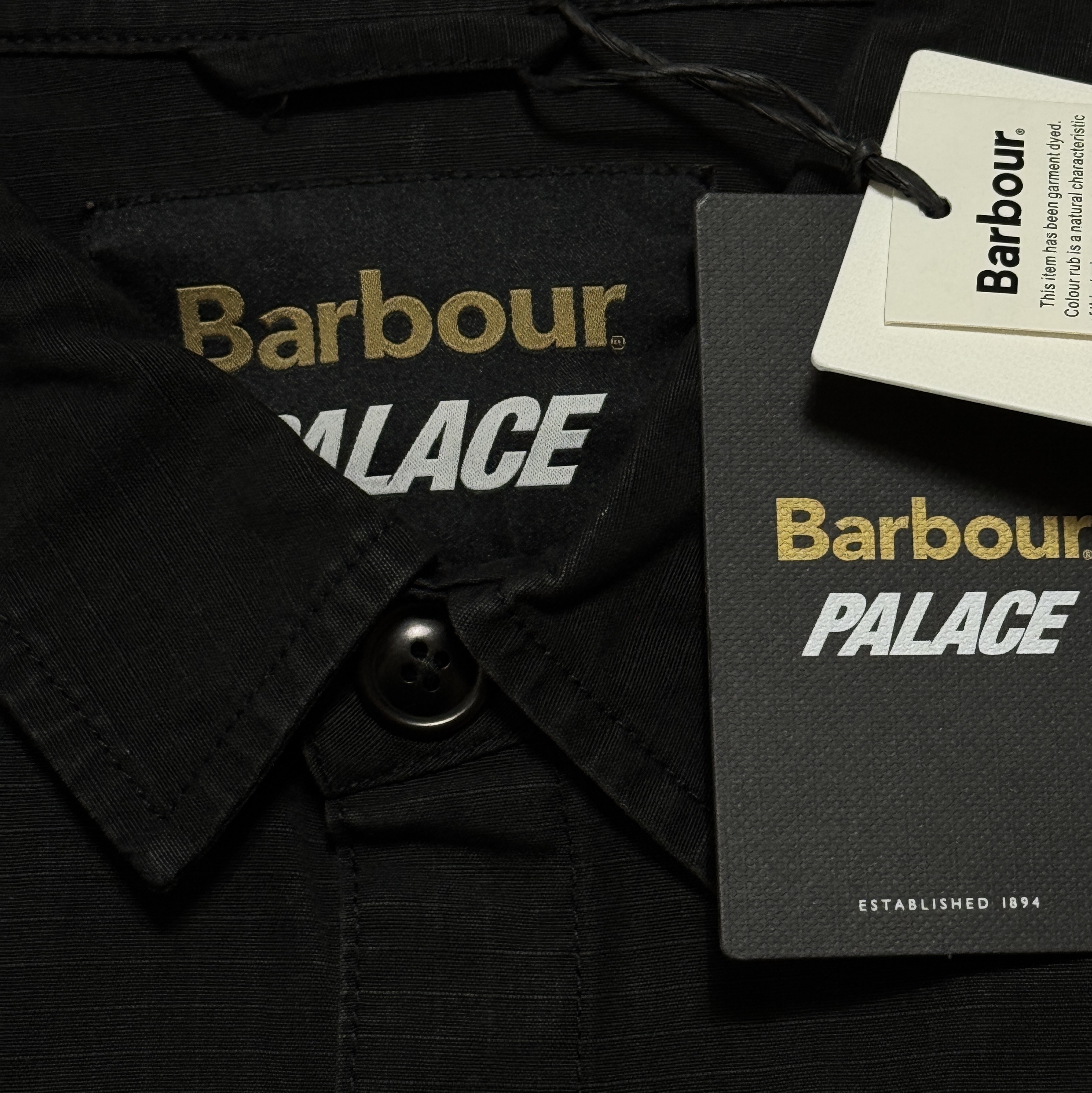 Human Made x Kaws Sweatshirt #2 Gray - Seoul Store Exclusive, Palace x Barbour Officer Shirt Black - 25FW 착용 스타일 - 2