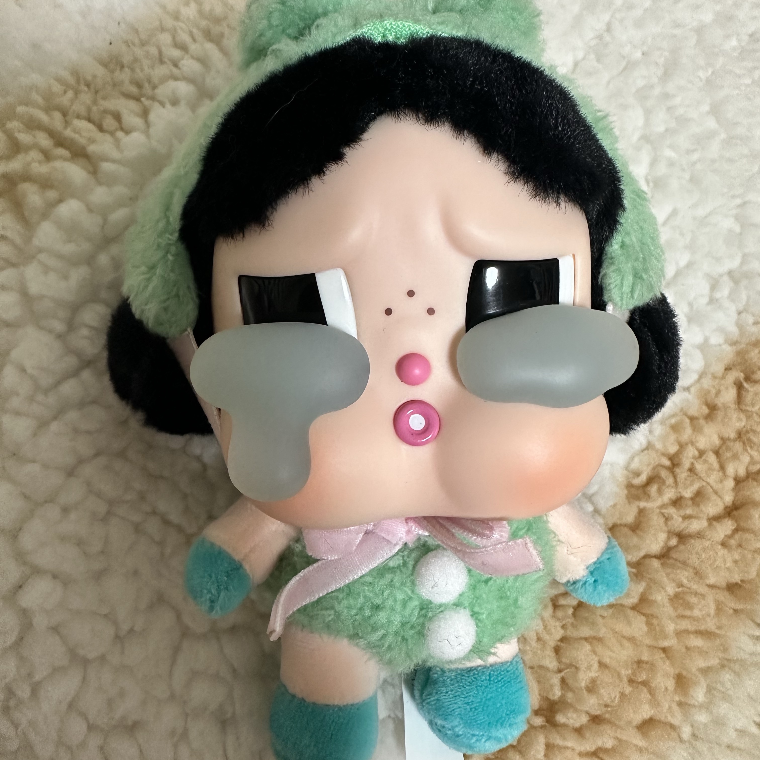 Pop Mart Crybaby Crying Again Series Plush Keyring Sealed Case (1 Blind Box) 착용 스타일