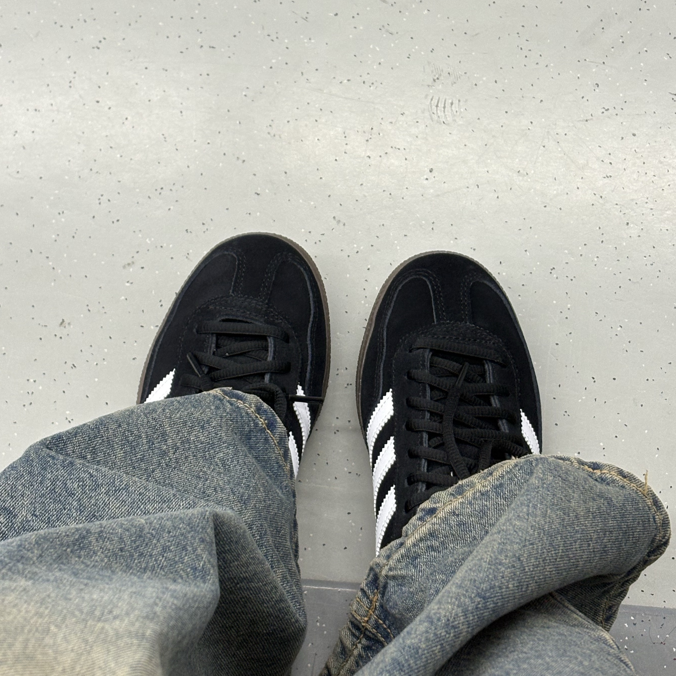 Adidas Spezial Handball Core Black 착용 스타일
