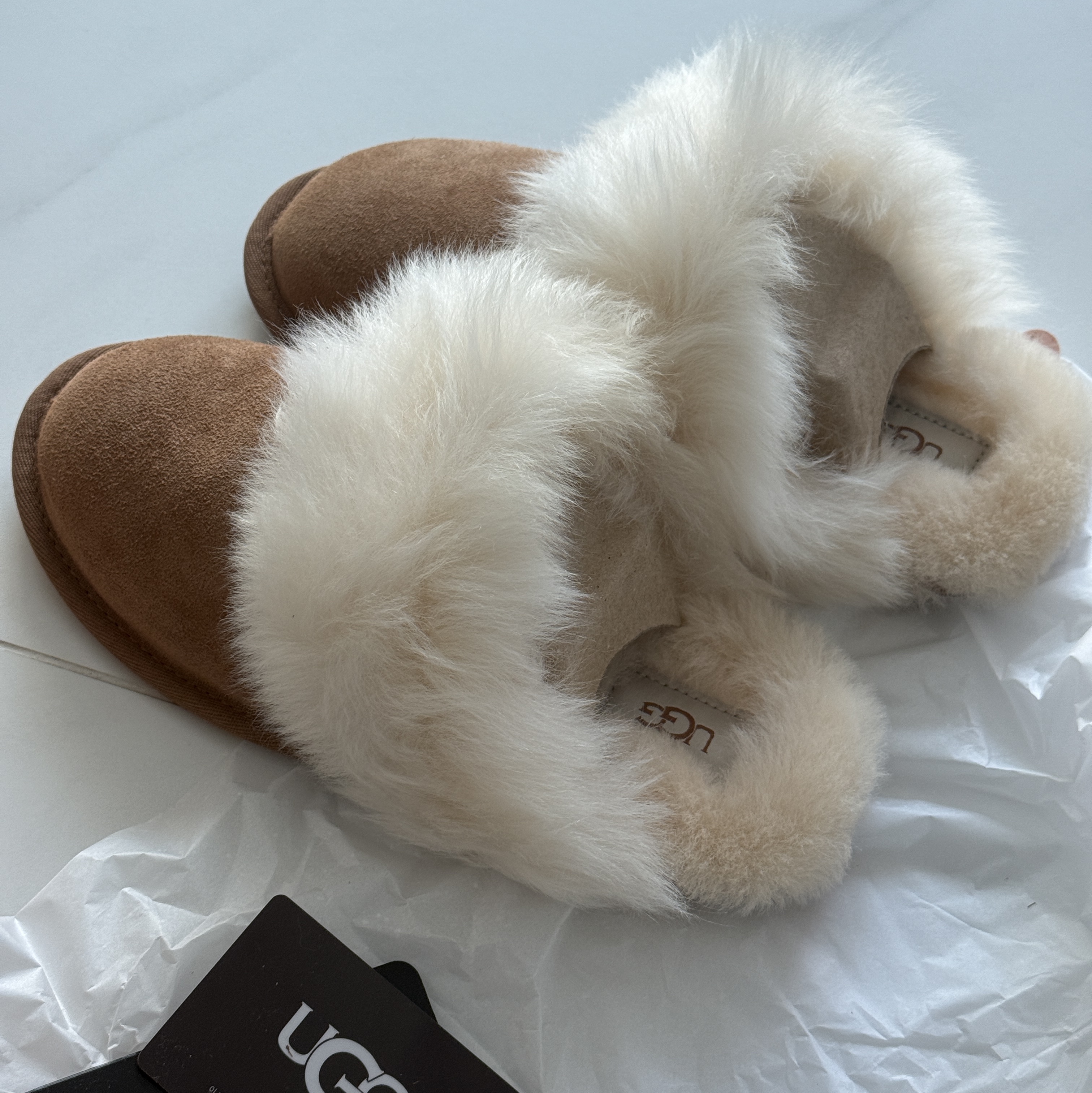 (W) UGG Scuff Sis Chestnut 착용 스타일 - 1