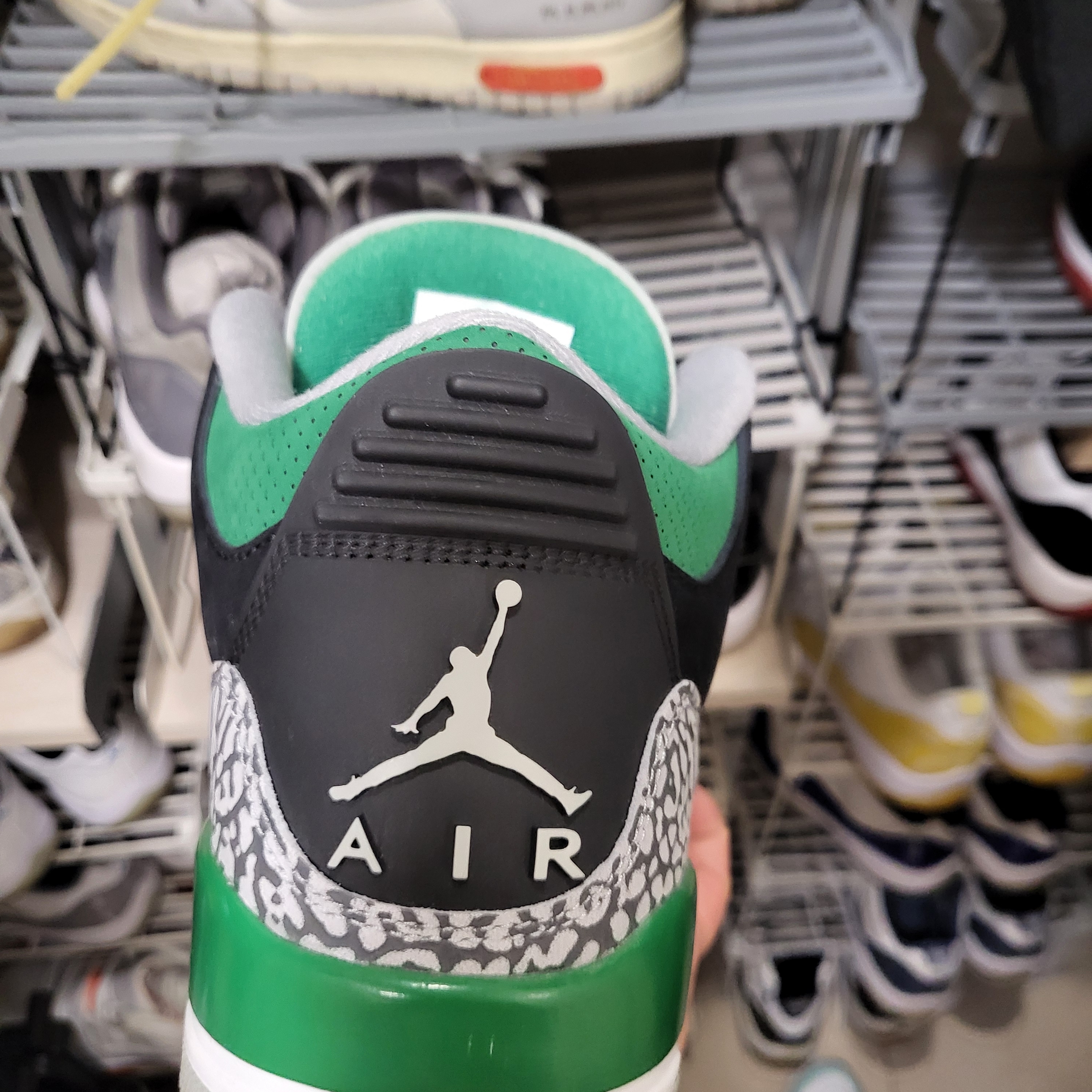 Jordan 3 Retro Pine Green 착용 스타일 - 2
