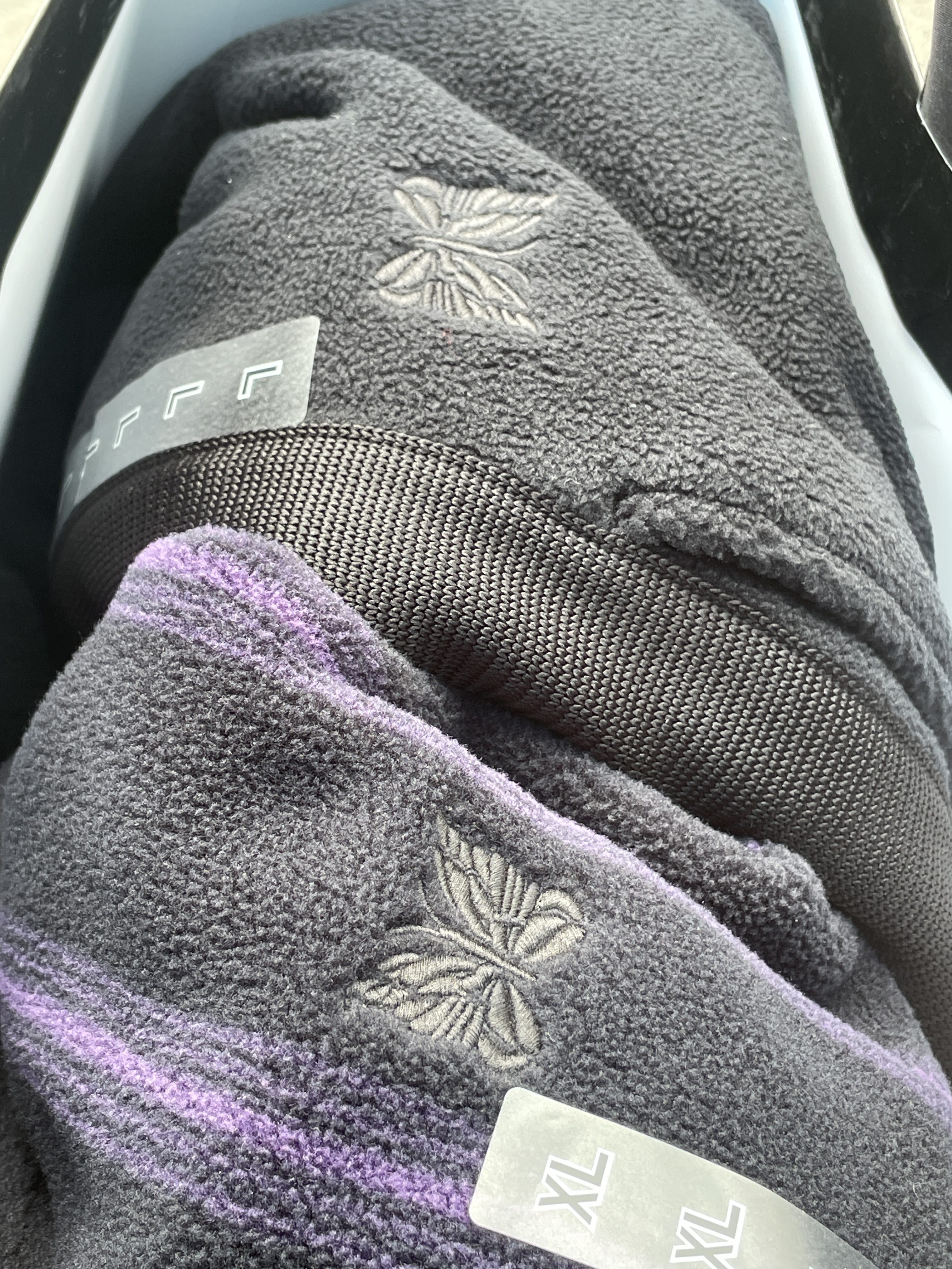 Uniqlo x Needles Fleece Oversized Cardigan Black - KR, Uniqlo x Needles Fleece Wide Pants Black - KR 착용 스타일