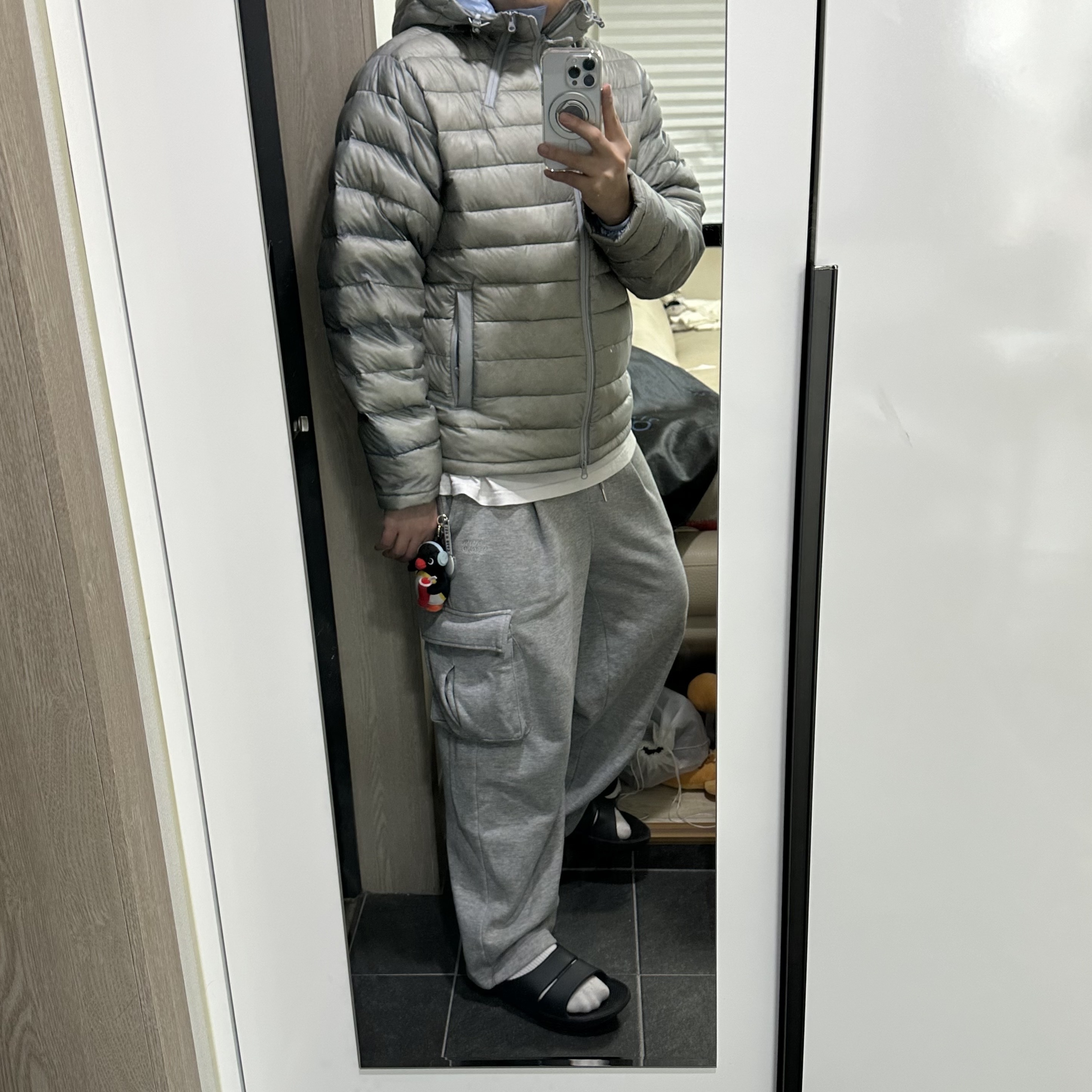 Sansan Gear Suffix Puffer Jacket Grey_25FW 착용 스타일 - 4