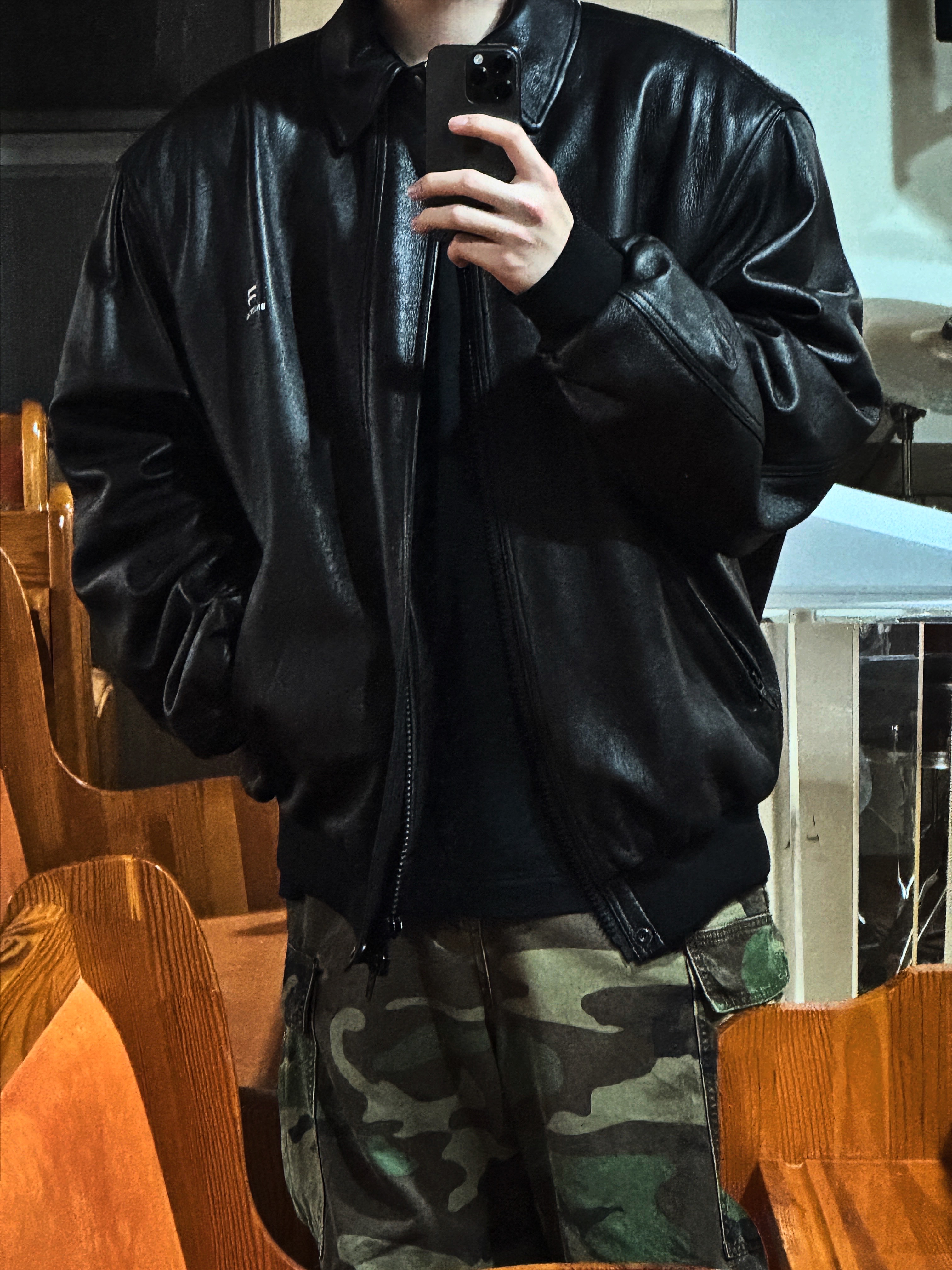 NOD Stone Washed Cargo Pants Camo, Balenciaga Sporty B Taxi Blouson Black 착용 스타일