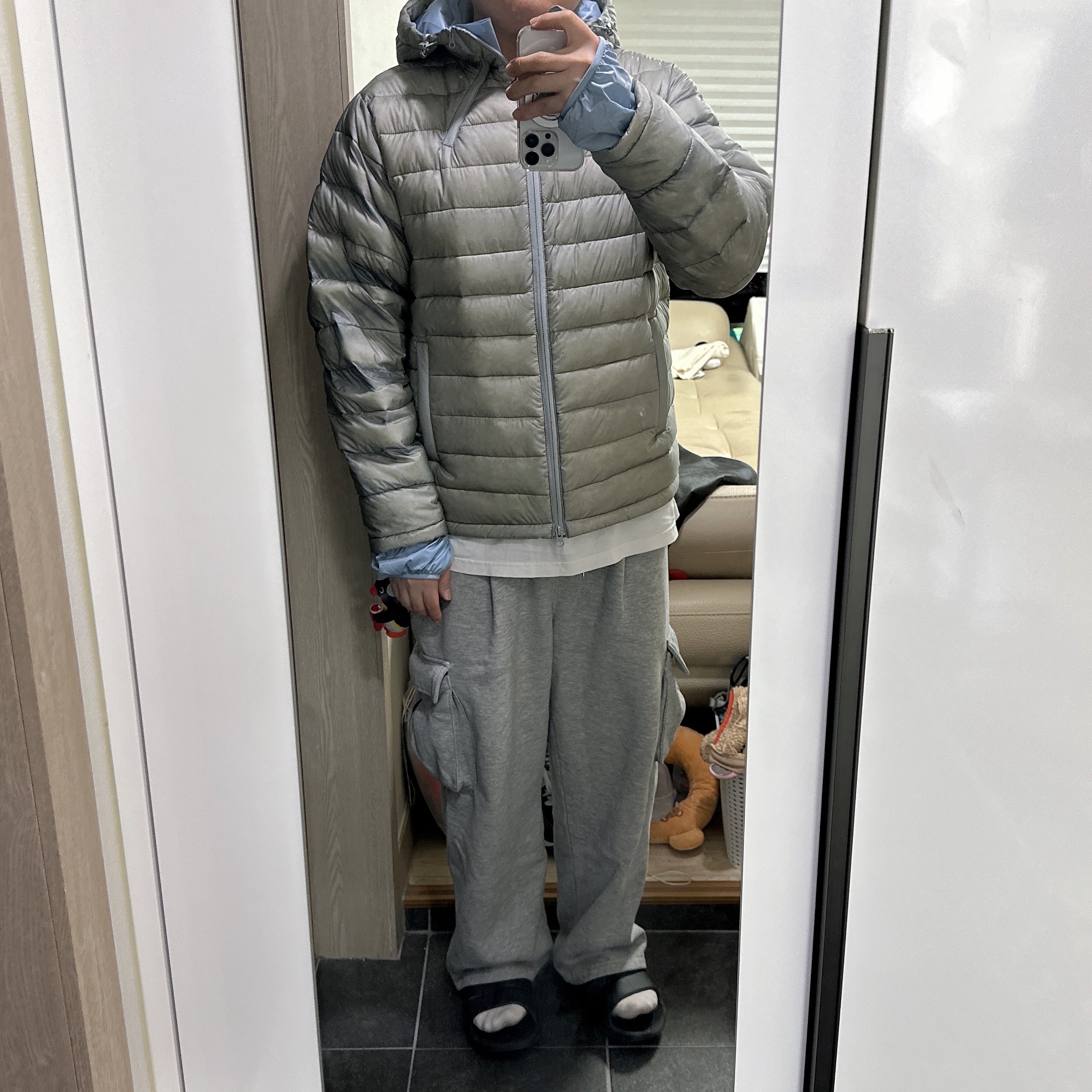 Sansan Gear Suffix Puffer Jacket Grey_25FW 착용 스타일 - 5